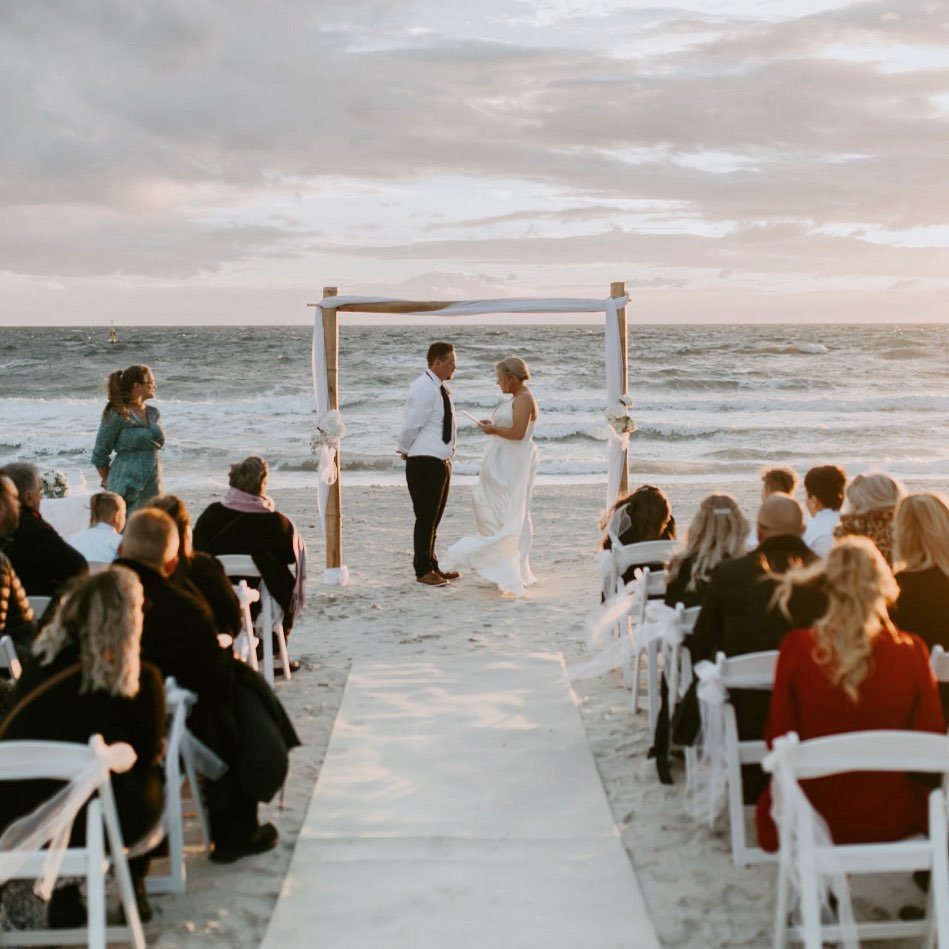 A micro wedding on a beach in Melbourne