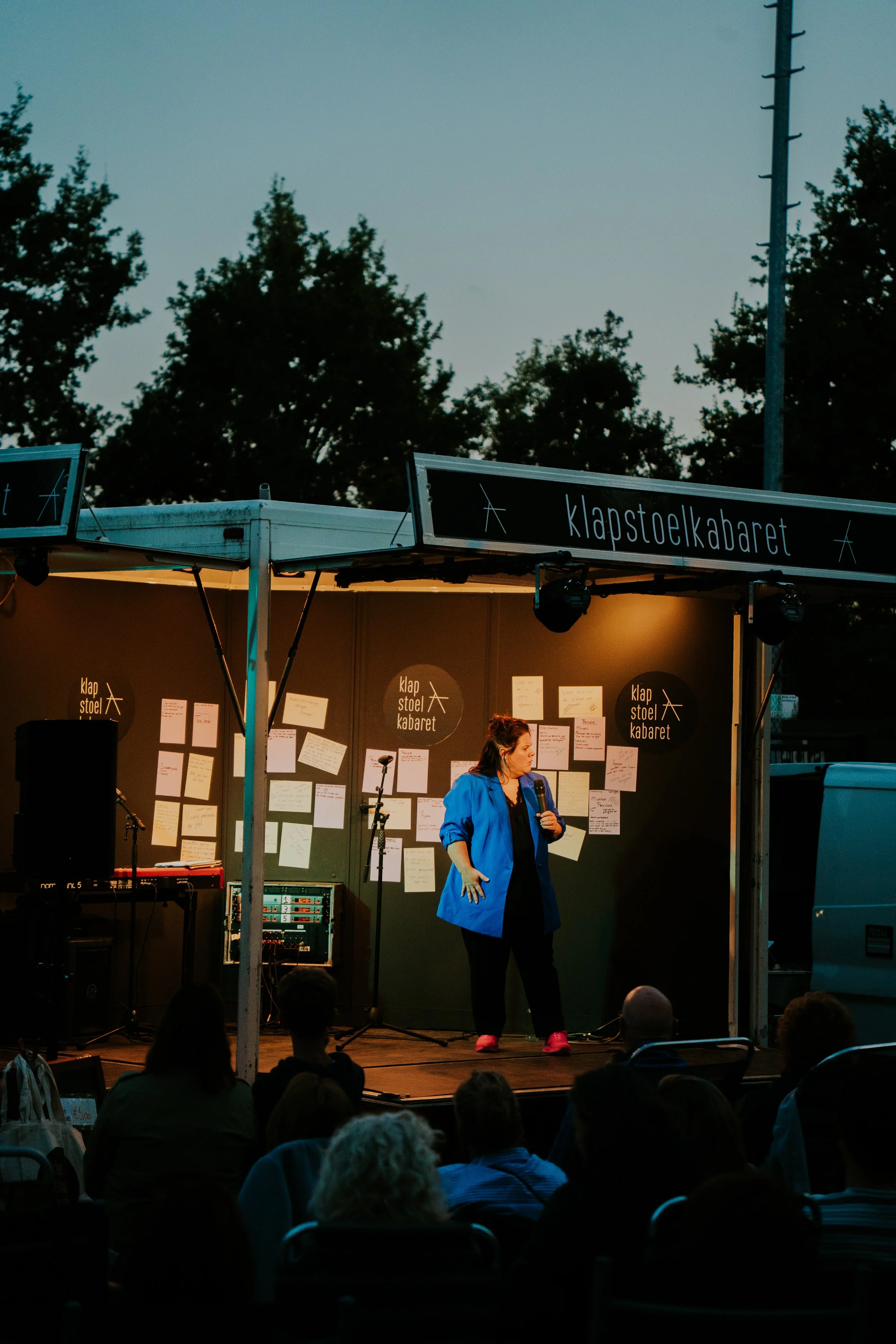 KlapstoelCabaret_Tennispark_Princehage_Chassé_JoostvanderVelden_2025-81.JPG