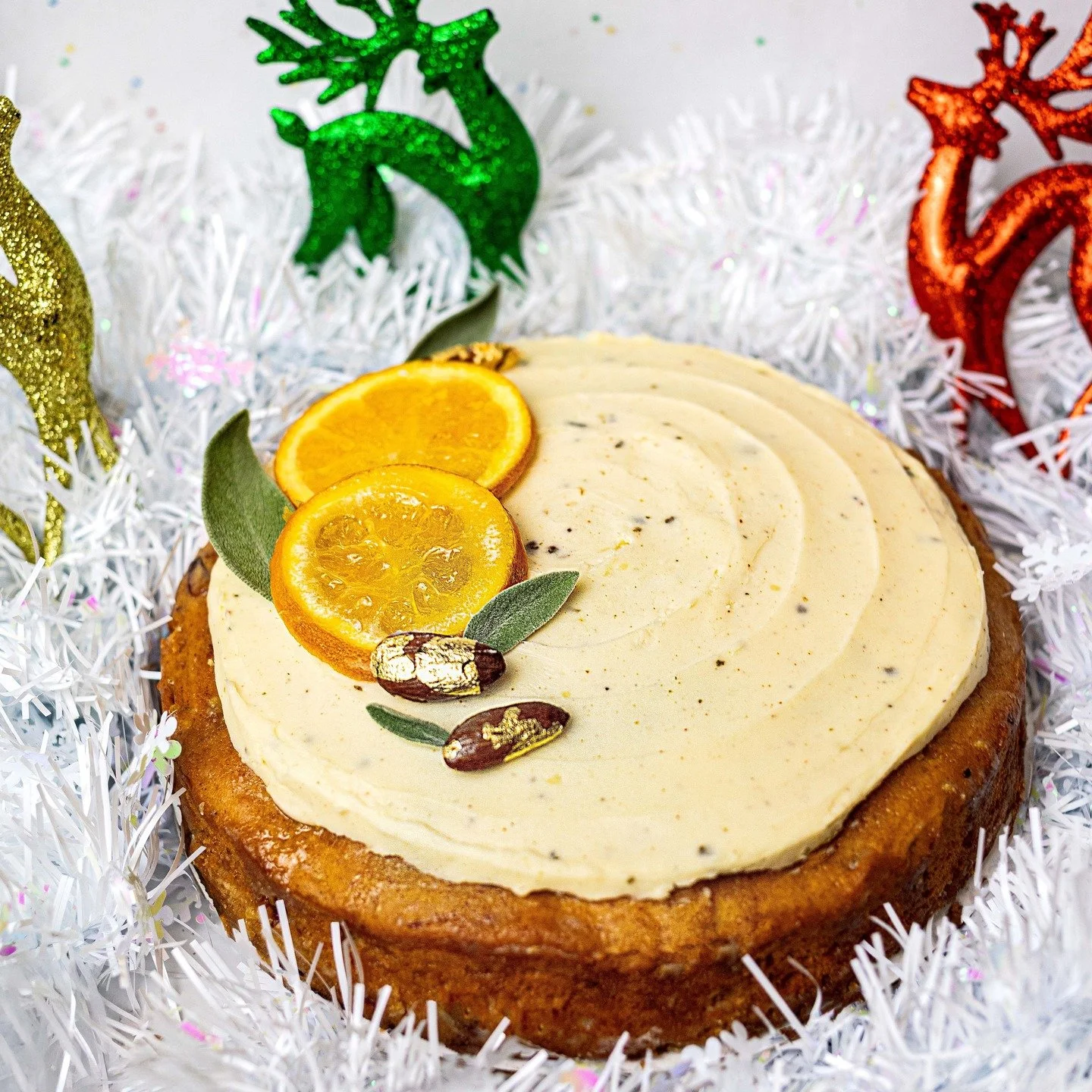 Our Christmas Pre-Orders are officially live! From treats for the whole family, to hostess gifts and more, give the gift of Sidewalk this season!
PLUS Order by Dec 10 at noon with code XMAS4ME to save 10% off your order! Head to the link in our bio o