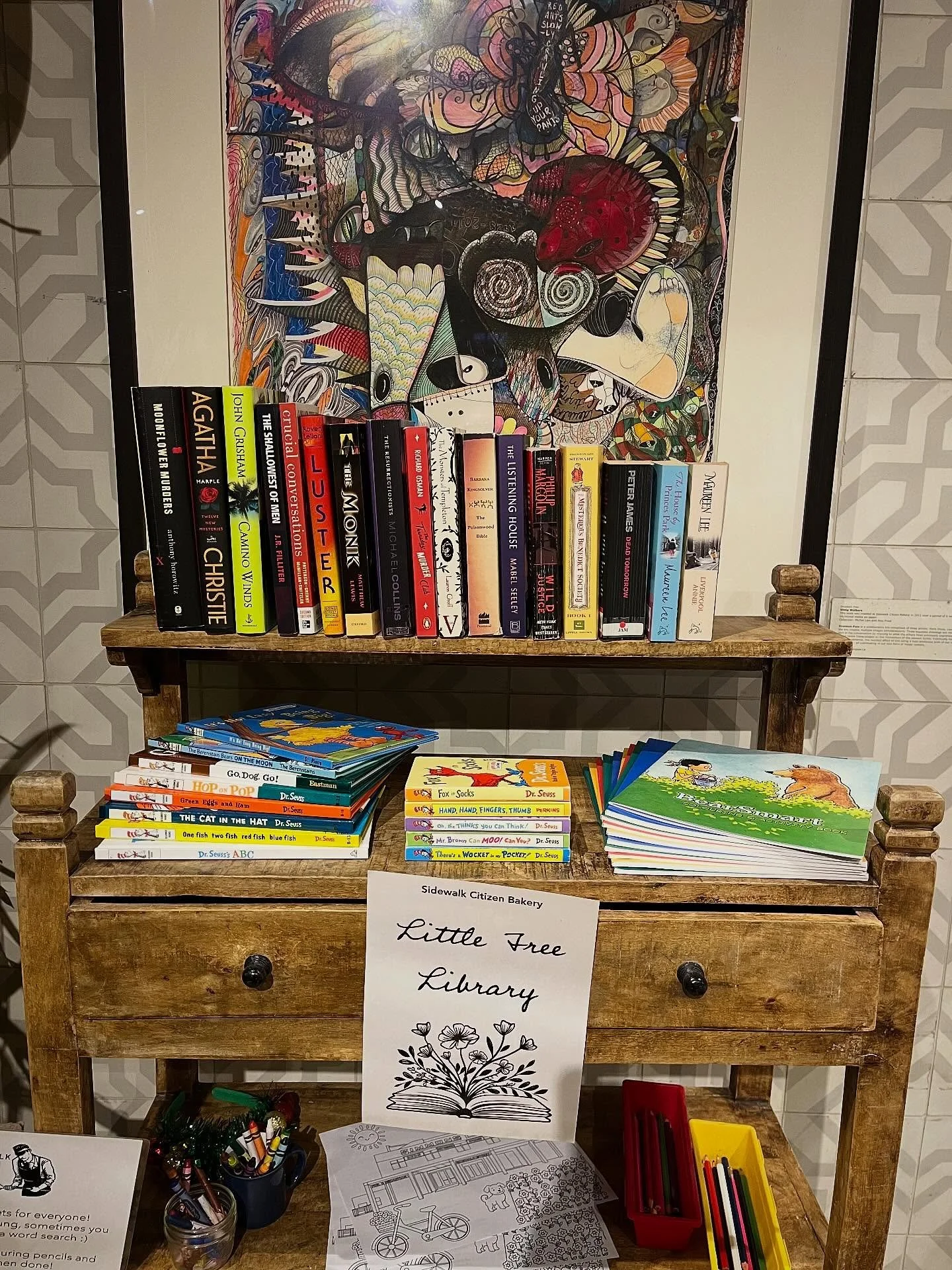 Little Library restock! Books for the whole family 💖 
Don&rsquo;t forget, if you drop off books, you get a free cookie 🍪 📕 
.
.
.
.
#littlefreelibrary #yyc #yyceats #yycnow #yycbuzz