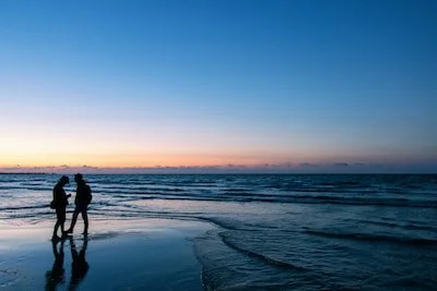 Below the Surface: How Attachment Patterns Shape Our Relationships