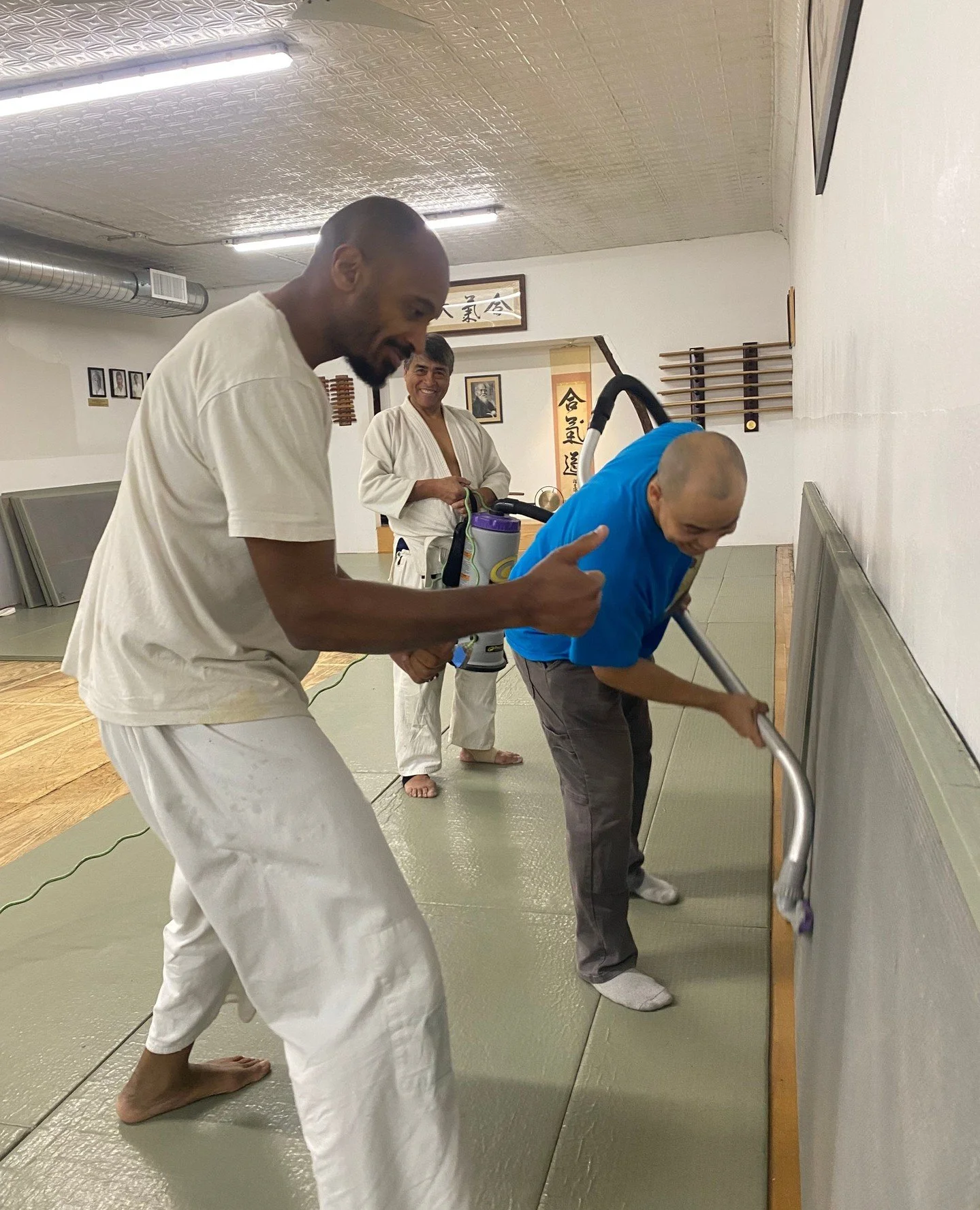 Thanks to all who came out today to help with the massive job of the dojo cleanup! We're almost all ready for the Christmas Seminar starting next Friday. https://www.nyaikikai.com/christmasseminar
