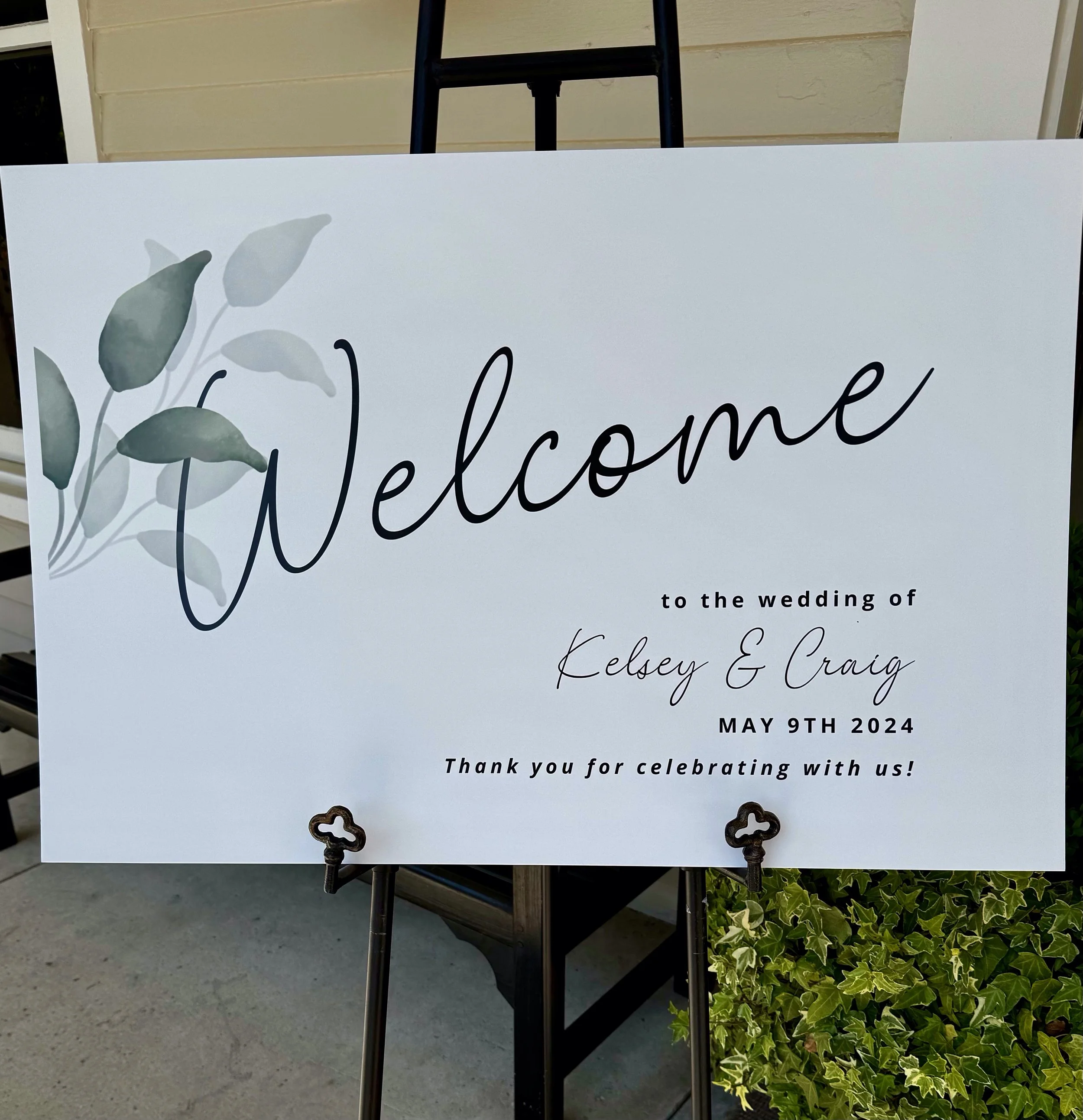 Welcome/ thank you sign for the wedding attendees.