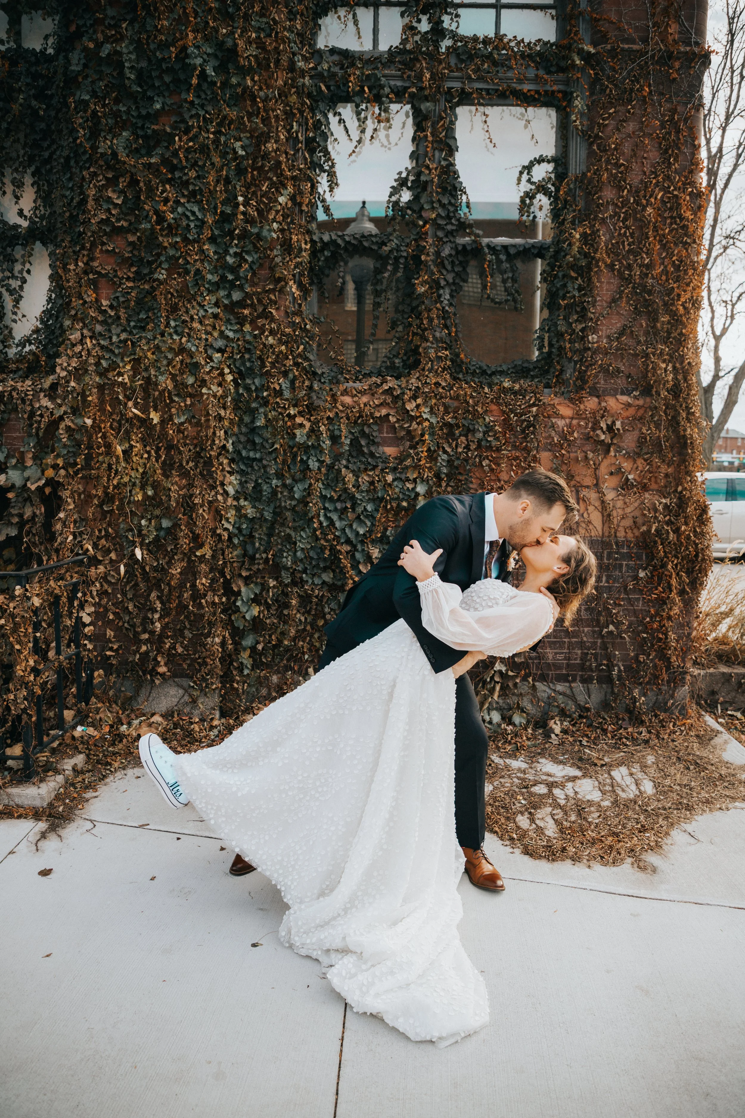 Real Wedding Breakdown: What a Full Wedding Day Actually Looks Like (Omaha Wedding Guide)