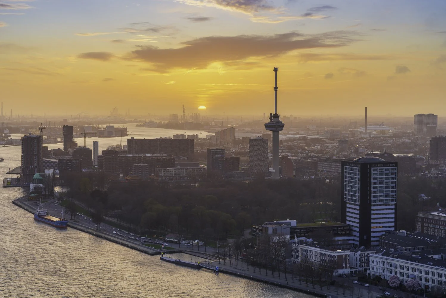 Rotterdam_Sunset-001.jpg