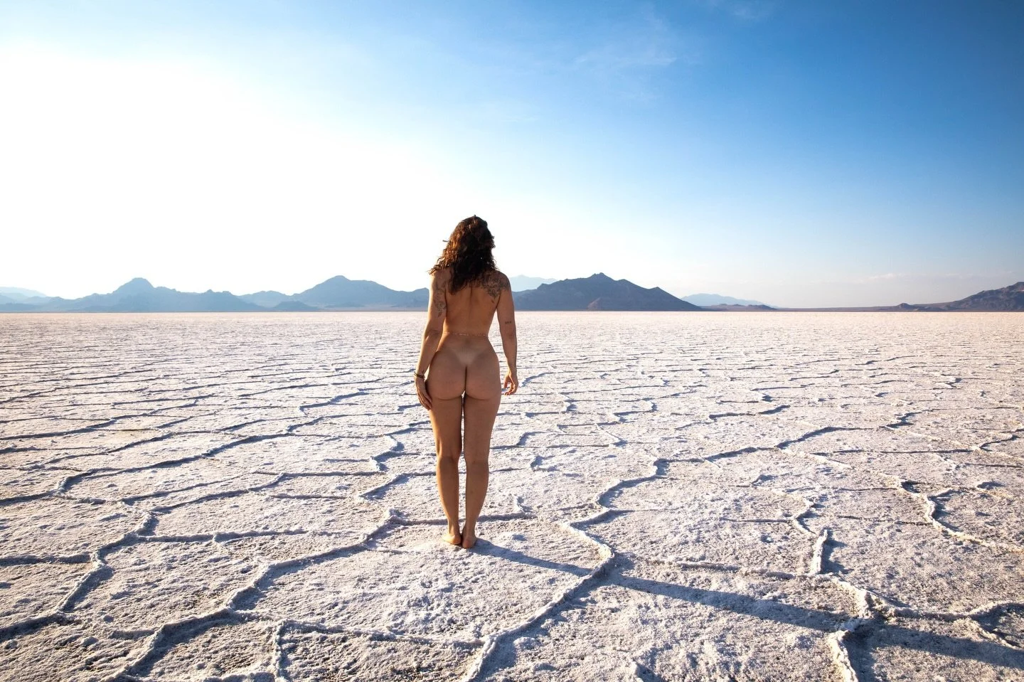 Feeling Poderosa at the Bonneville Salt Flats

Photos by @migs_nyc / @nycburners 

#womenphotoshoot #fuerzacruda #womenphotographers #bonnevillesaltflats #saltlakecity