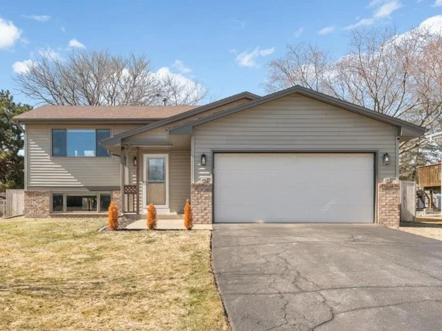 SOLD-14439 Excelsior Lane, Apple Valley