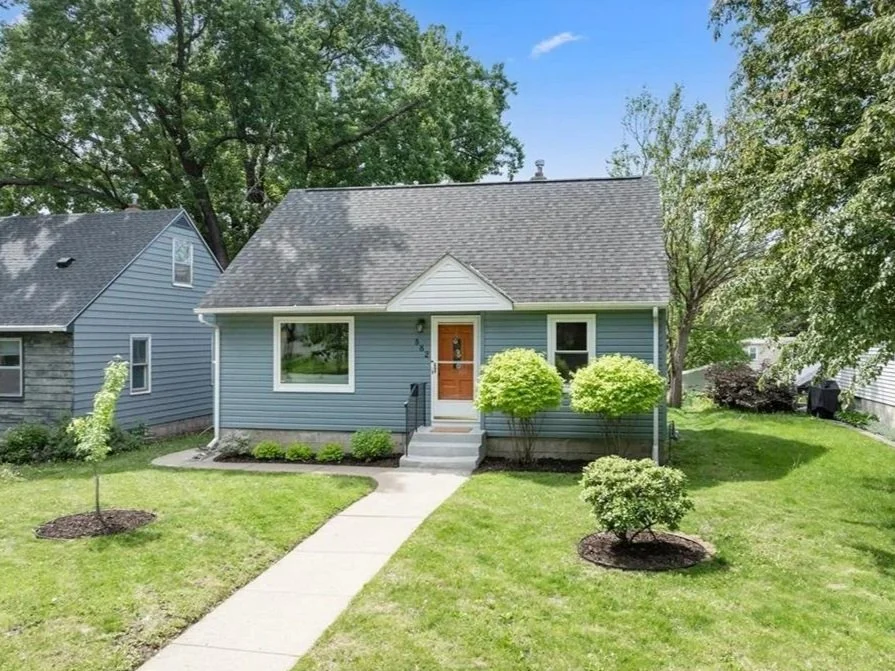 SOLD-582 36 ½ Avenue NE, Minneapolis
