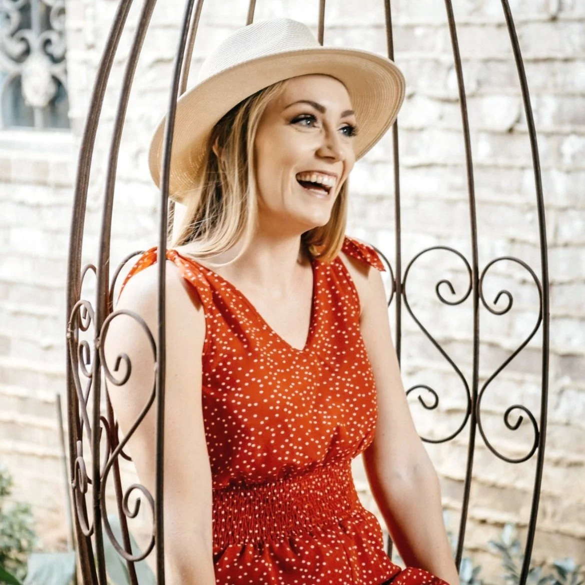 Hannah Ciampini EMDR therapist in Florida Hello Calm Therapy Pensacola serving trauma and intensive therapy clients