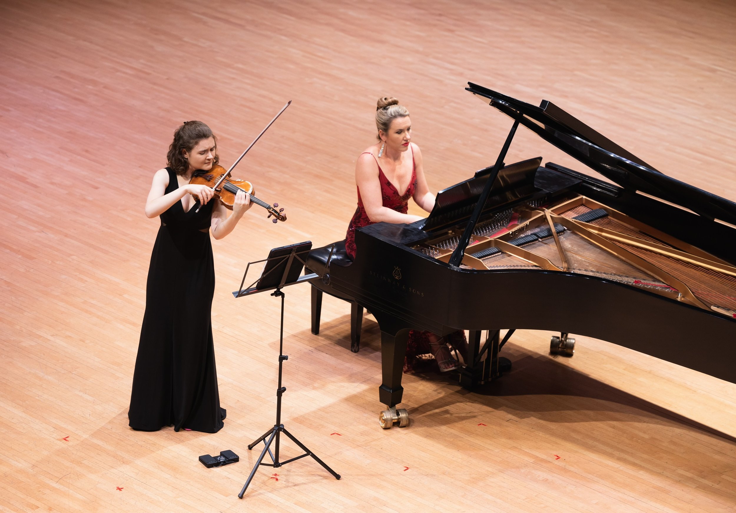 Performance with Lindsay Garritson, photo by Sophia Szokolay