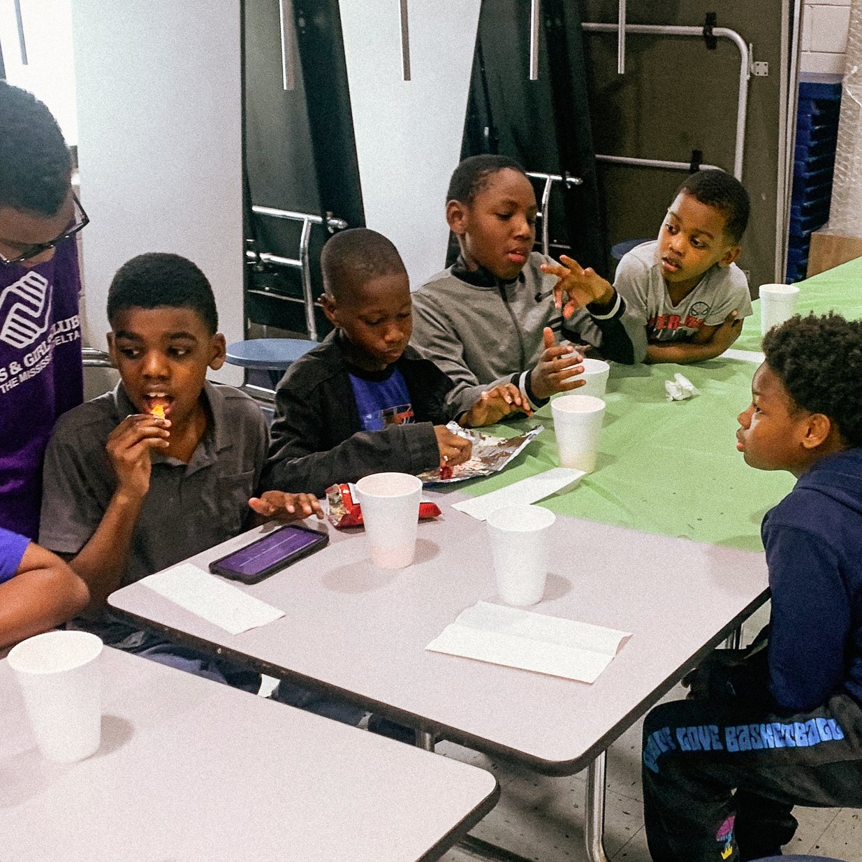 🍎 Snack time at Clarksdale Club! Fueling up for fun and learning. 😊 

For more information or to sign up, contact Alexandria Henderson, Unit Director: 📞 662-645-9230 📧 ahenderson@bgcmsdelta.org

#HealthyHabits #AfterSchoolFun #ClarksdaleClub