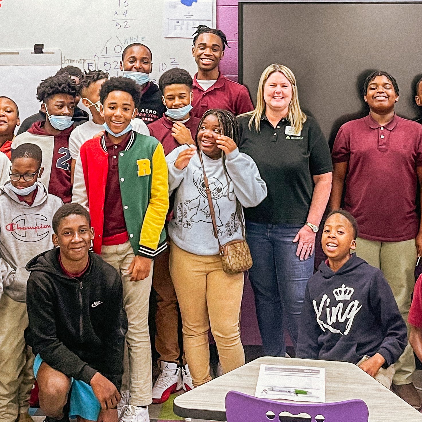 💳 Financial literacy matters! Tanya Rodgers, Regions Bank Branch Manager, visited our Lexington Club during Financial Literacy month to discuss important topics like savings accounts, identity theft, and building credit. 

Ready to empower your chil