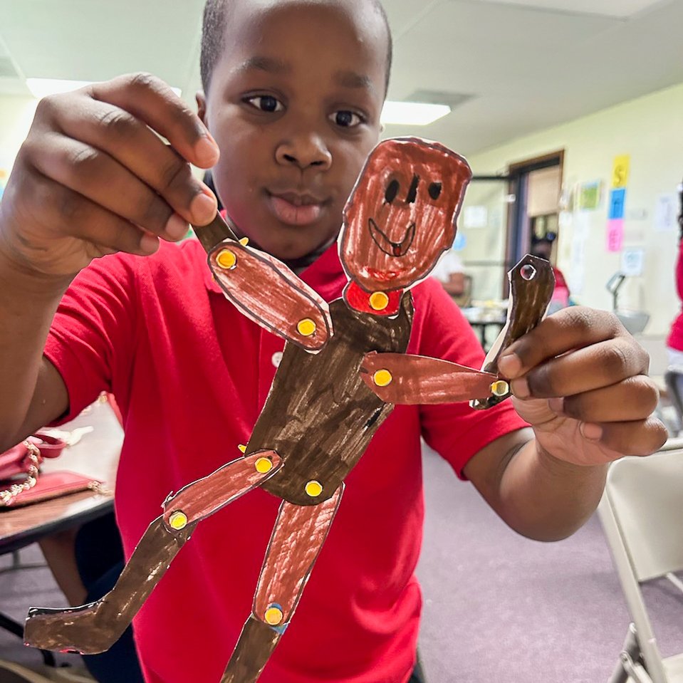 🎭✂️ Let's get crafty at MVSU/Itta Bena Club! Our members are making paper puppets under the guidance of our Arts Director Ms. Yolande. Sign up your child to unleash their creativity with us!

📍 MVSU/Itta Bena Club
📞 662-254-8388
✉️ mvsuud@bgcmsdel