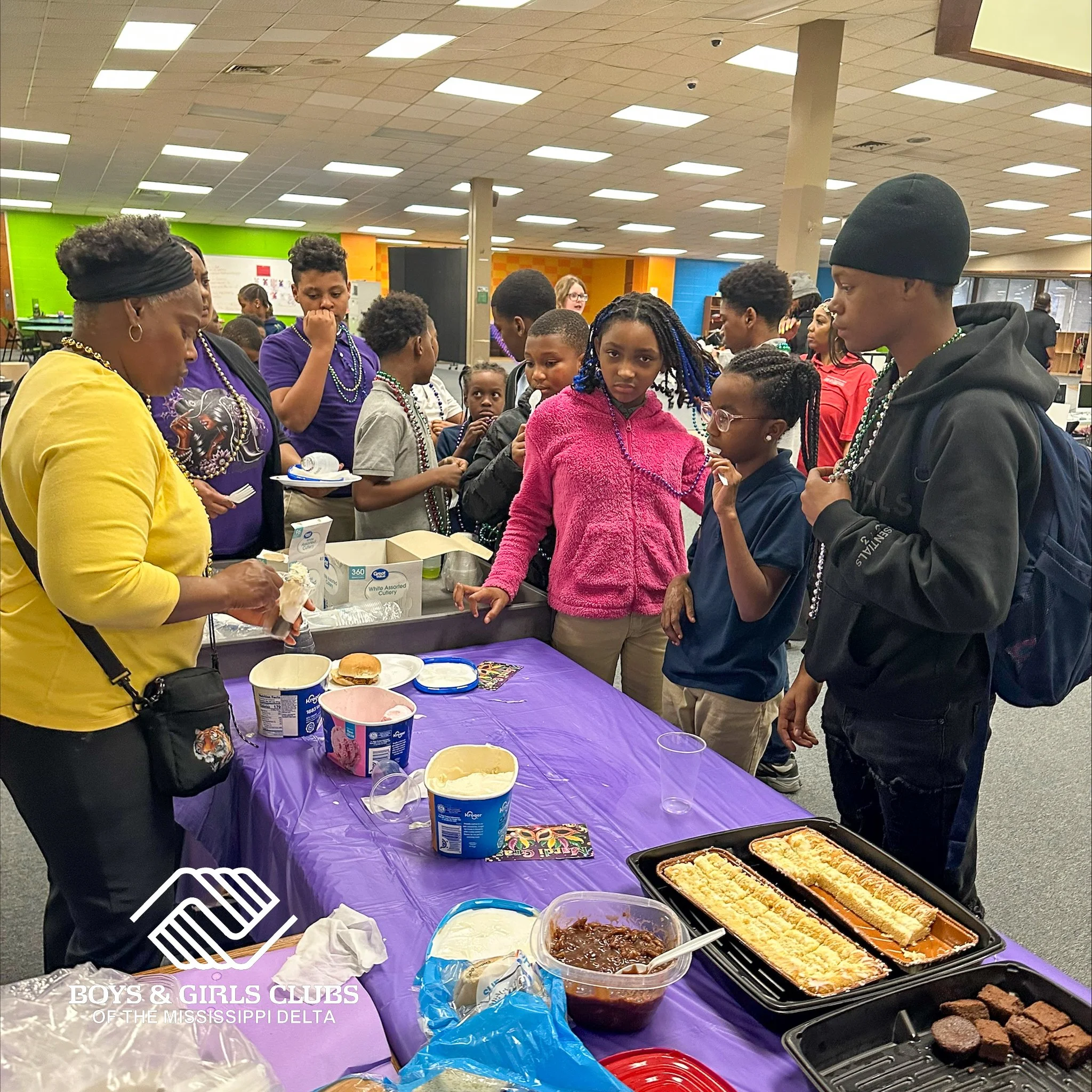 Mardi Gras came to the Cleveland Club! 🎭⚜️

A huge thank you to our amazing YDP, Ms. Gloria Miller, for hosting the most colorful party of the year! From the decorations to the smiles, our members had a blast celebrating Mardi Gras right here at the