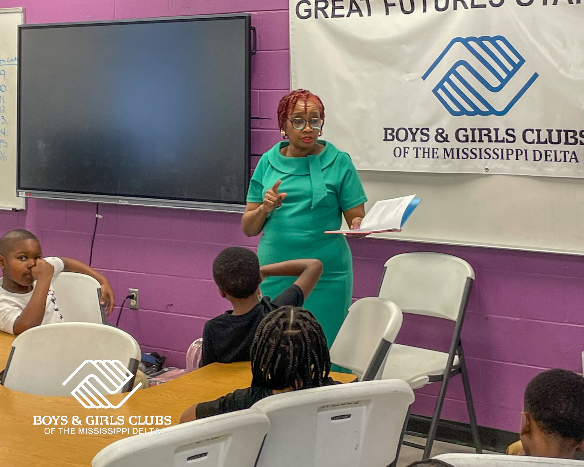 📖✨ Story Time Magic in Lexington! ✨📖

Mrs. Sherri Reeves visited our Lexington Unit and read a Dr. Seuss favorite to our 1st and 2nd graders! The kids were captivated by every page&mdash;rhyming words, silly characters, and big imaginations at work