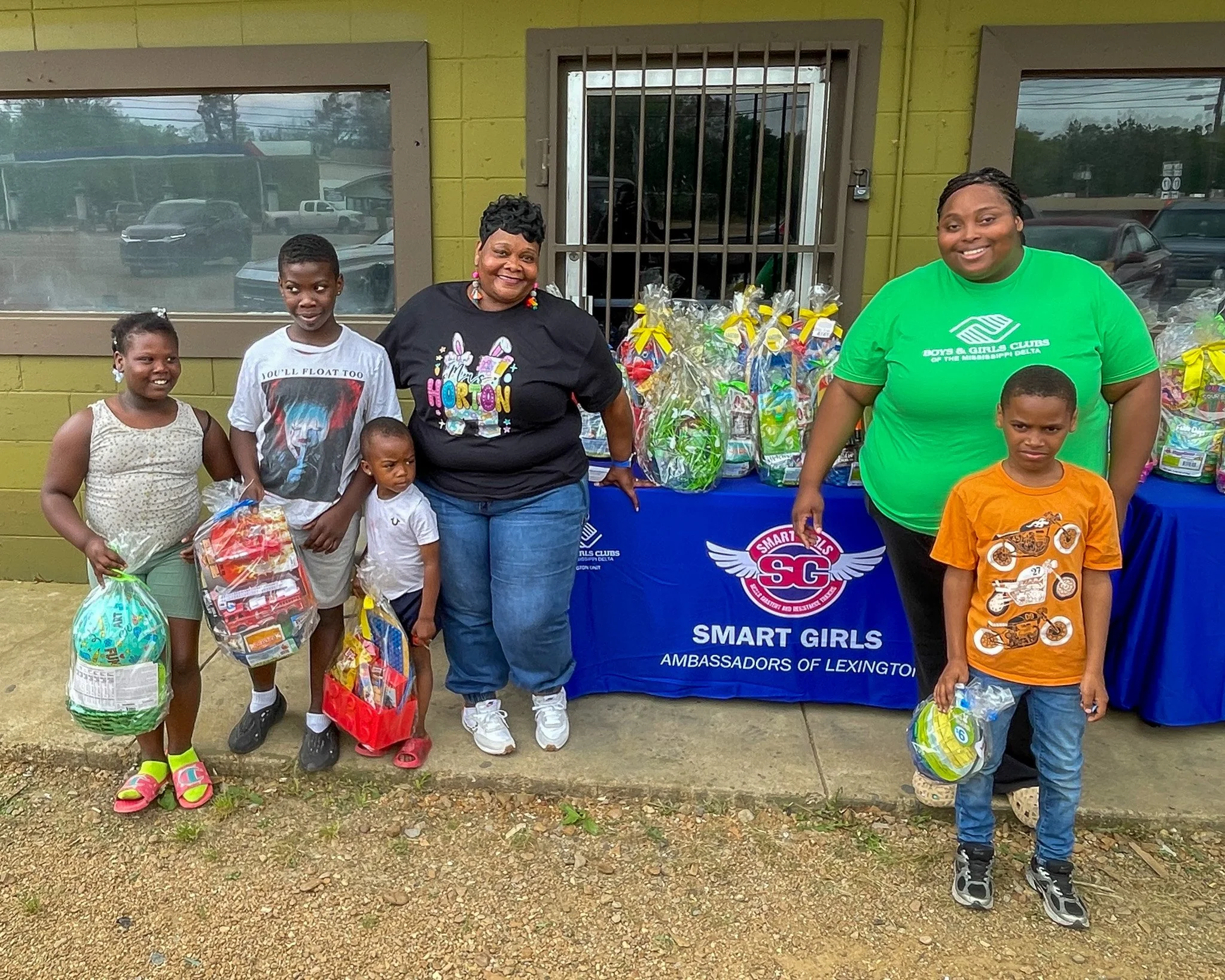This Easter, the Lexington Unit decided to turn the holiday into a season of giving. 🐣💙

Our SMART Girls Ambassadors worked all month long collecting Easter baskets for the community they love. They set a big goal &ndash; 100 baskets &ndash; but th