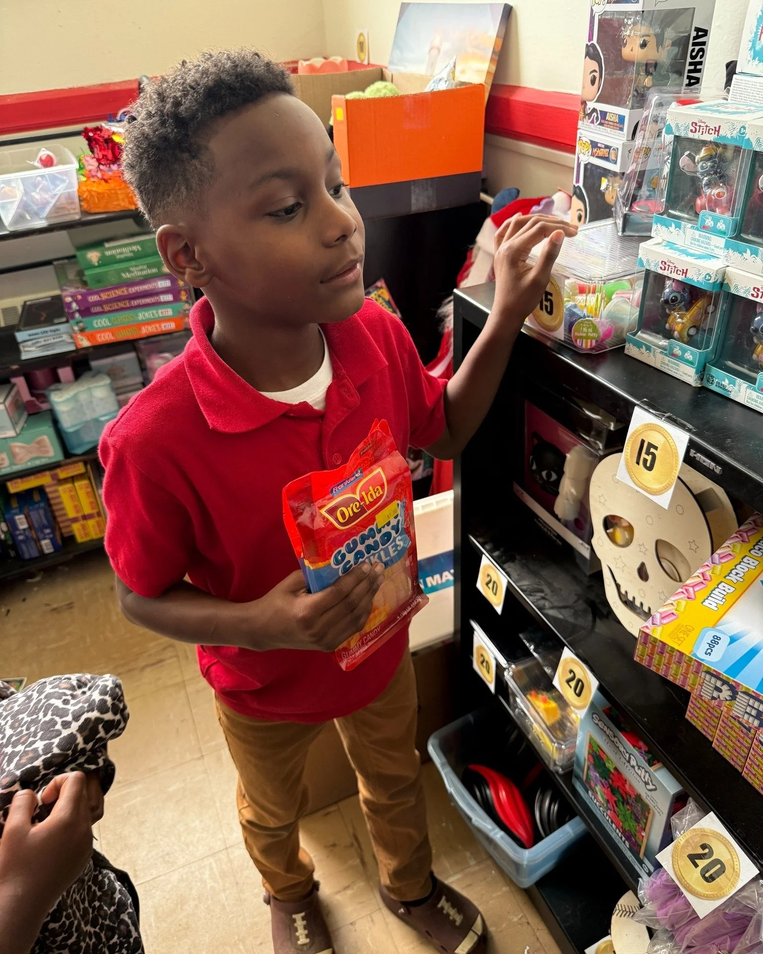 Slime. Candy. Water guns. Phone cases. 😱💦📱

Guess where all this awesome stuff came from? Five Below in Oxford, MS just dropped off a HUGE donation of brand-new merchandise for our Rewards Room, and our kids are going ALL IN with their coins.

Sho