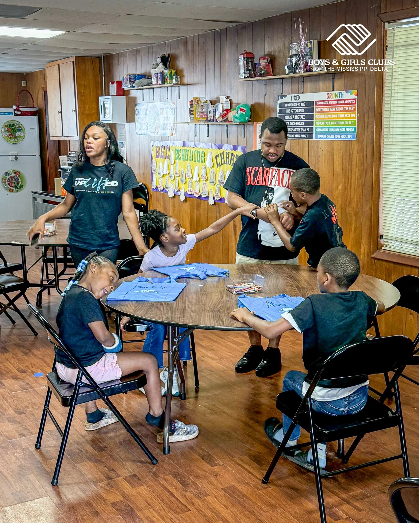 🤝💙 Volunteers + Club members = pure joy!

We loved hosting amazing volunteers at the Belzoni Club. Our members had a blast connecting, laughing, and learning from community role models who believe in their futures.

Thank you for showing up for our