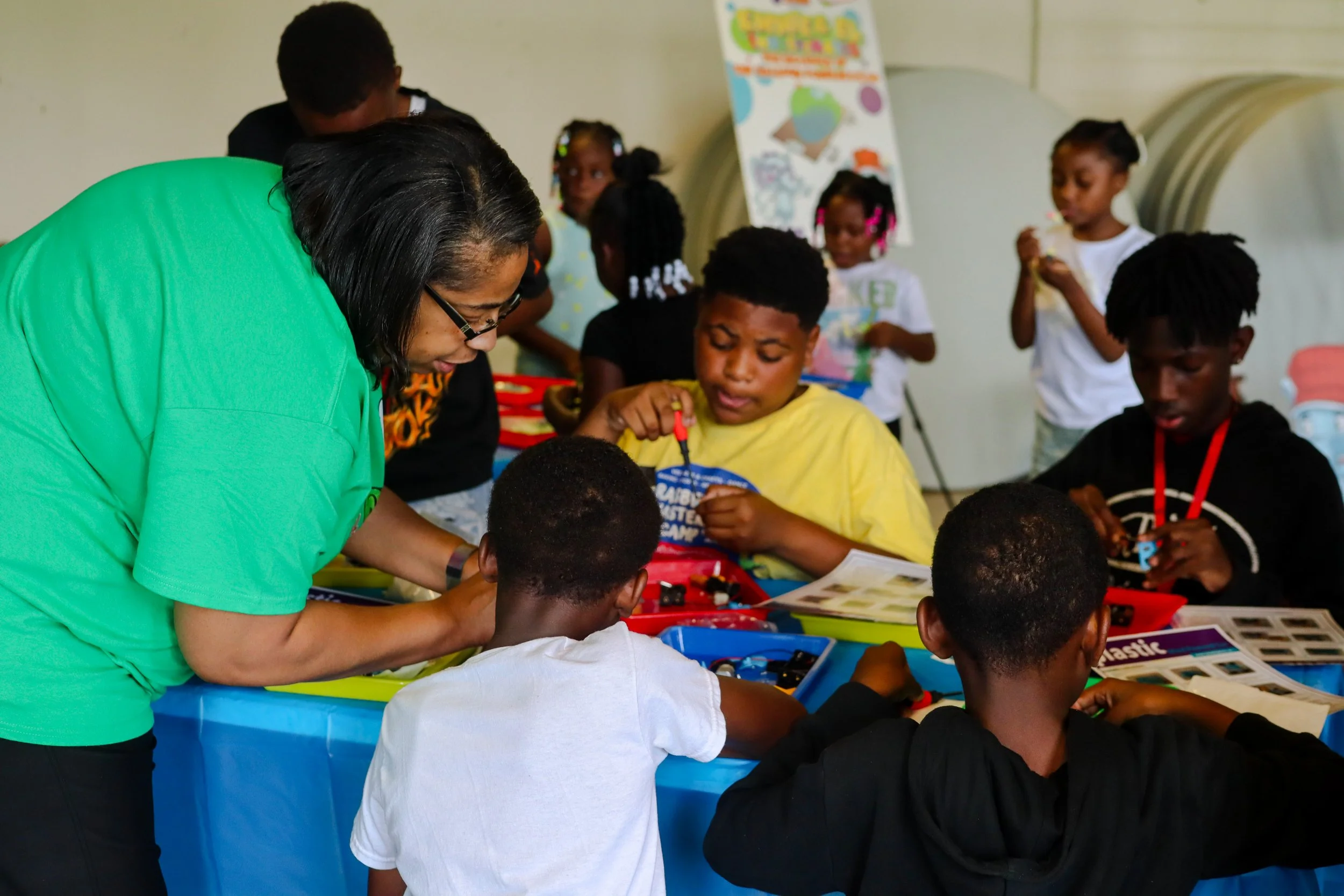 STEAM Xpress Brings Hands-On Science Fun to Greenwood and MVSU Clubs