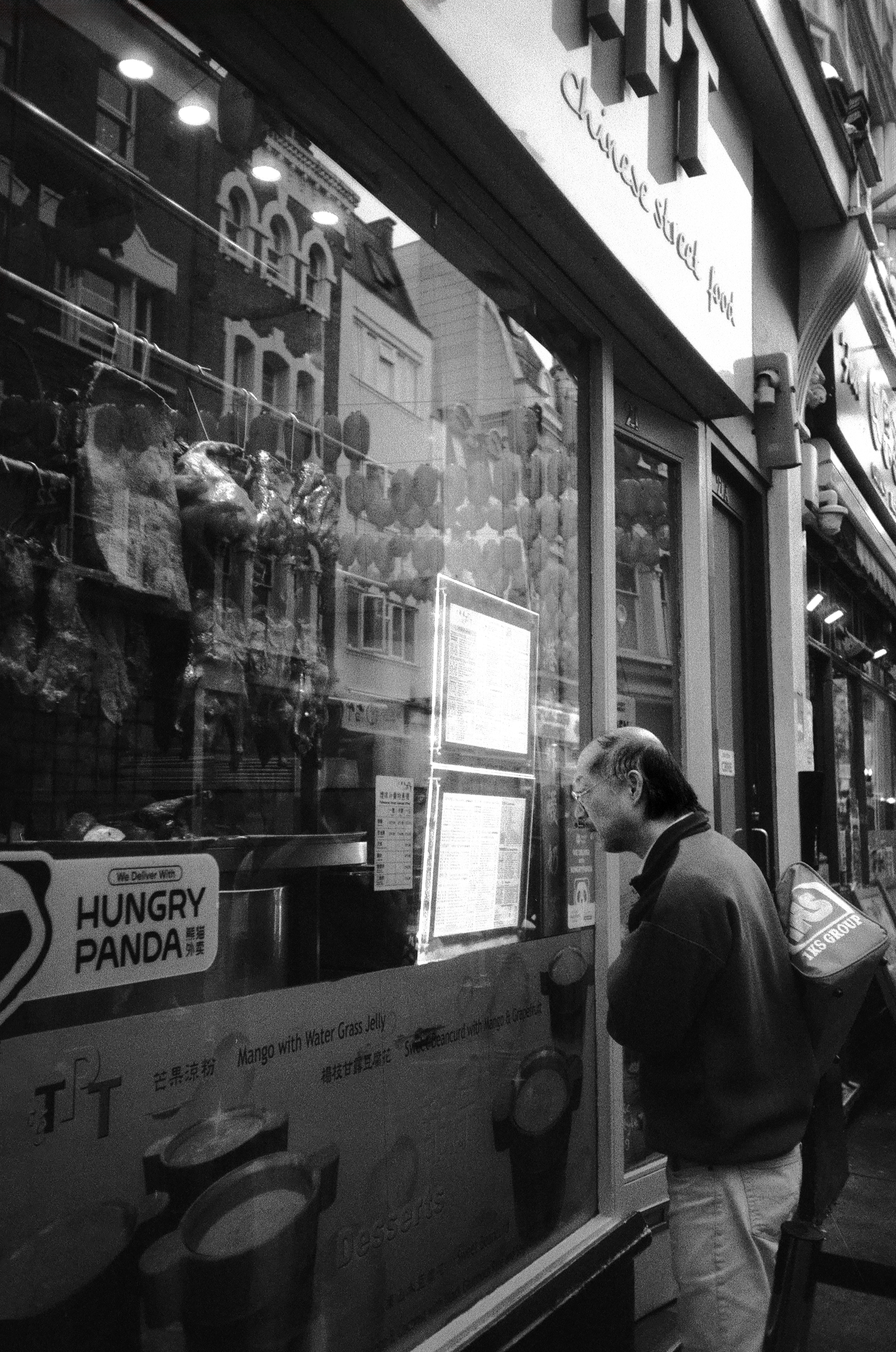 Olympus trip AF mini - Fortepan 400