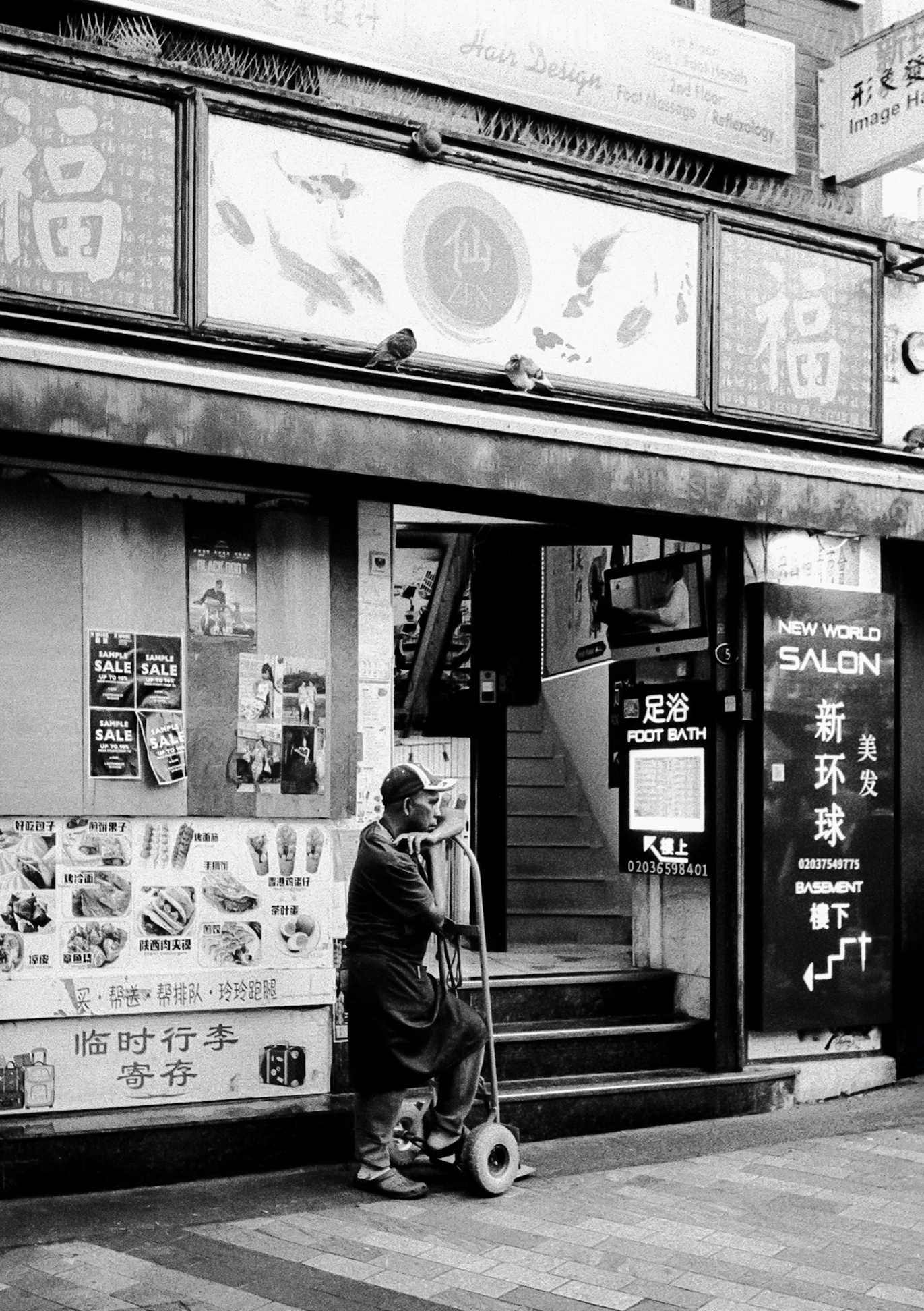 Olympus trip AF mini - Cinestill BWXX 250