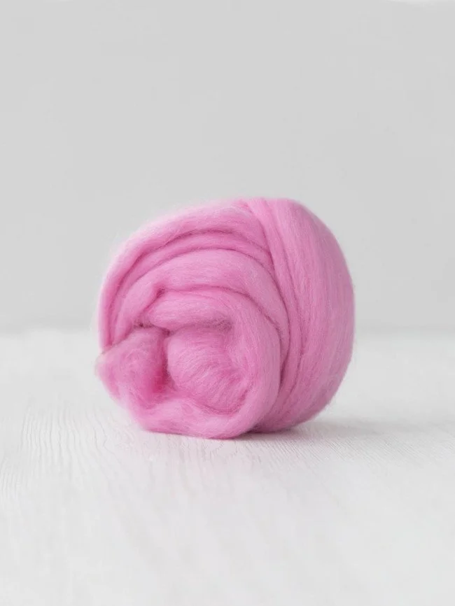 Cyclamen Wool Roving.jpg