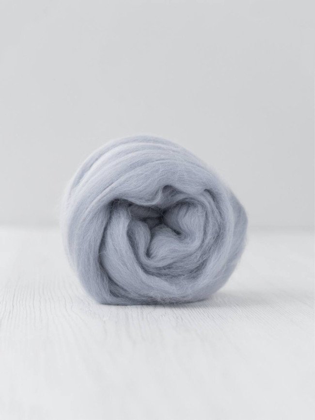 Shabby Grey Wool Roving.jpg