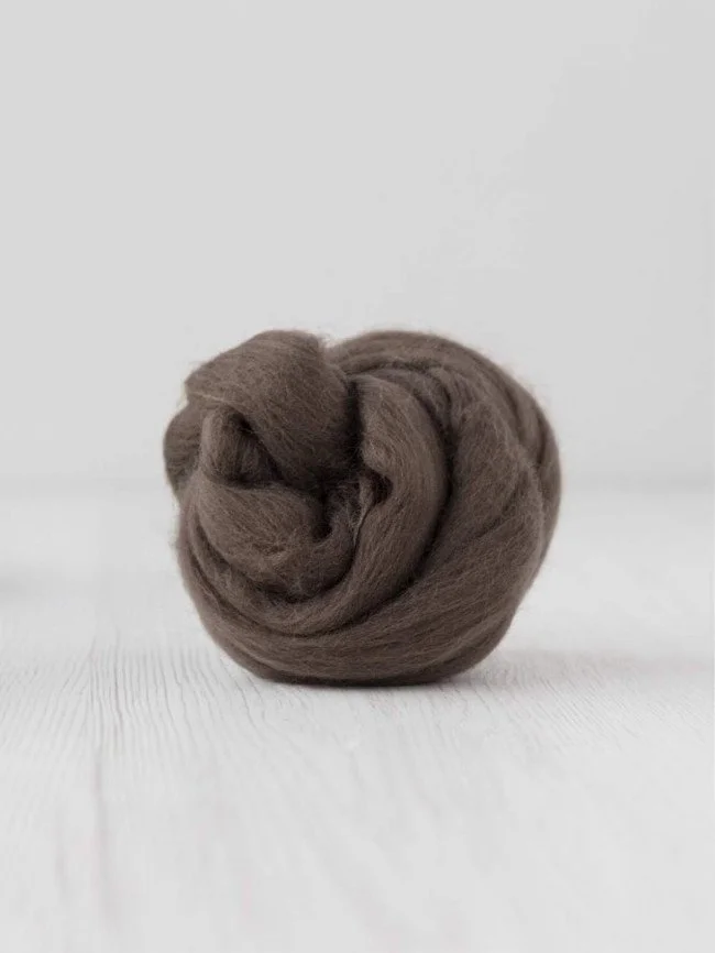 Beaver Wool Roving.jpg
