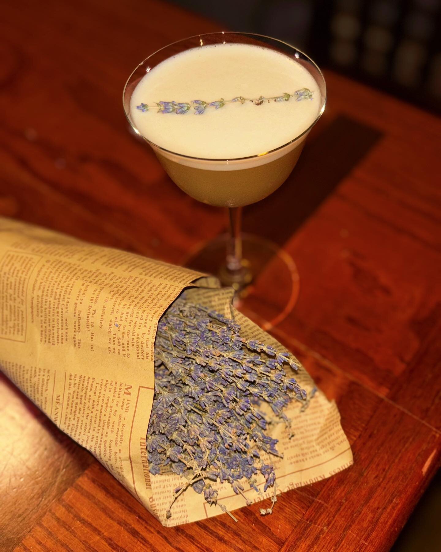 Introducing a sophisticated London fog cocktail that blends a house crafted Earl Grey tea-infused vodka with hints of lemon and lavender. This cocktail offers a balance of bright botanical notes, velvety textures, and a touch of sweetness. Starting F