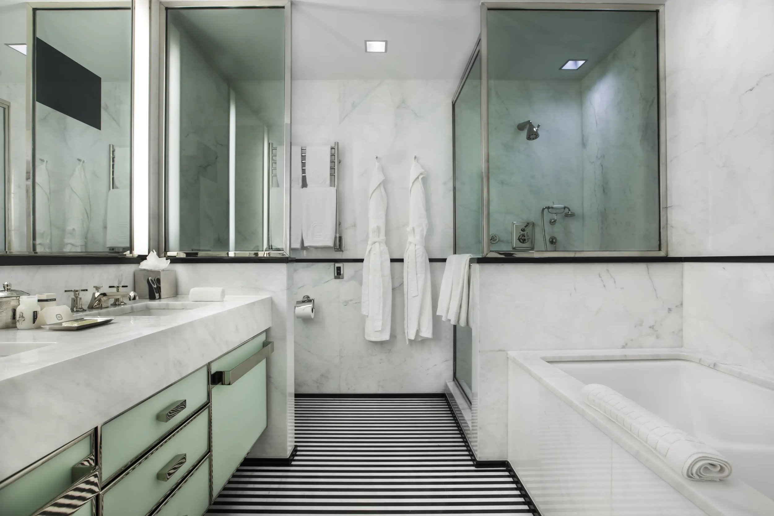 The-Mark-seventy-seven-junior-suite-bathroom.jpeg