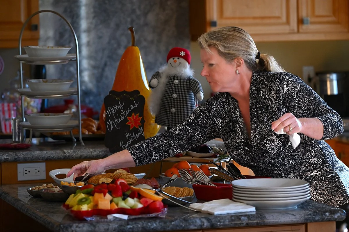 2021 Virtual Holiday Boutique & Inspirational Woman of the Year Awards