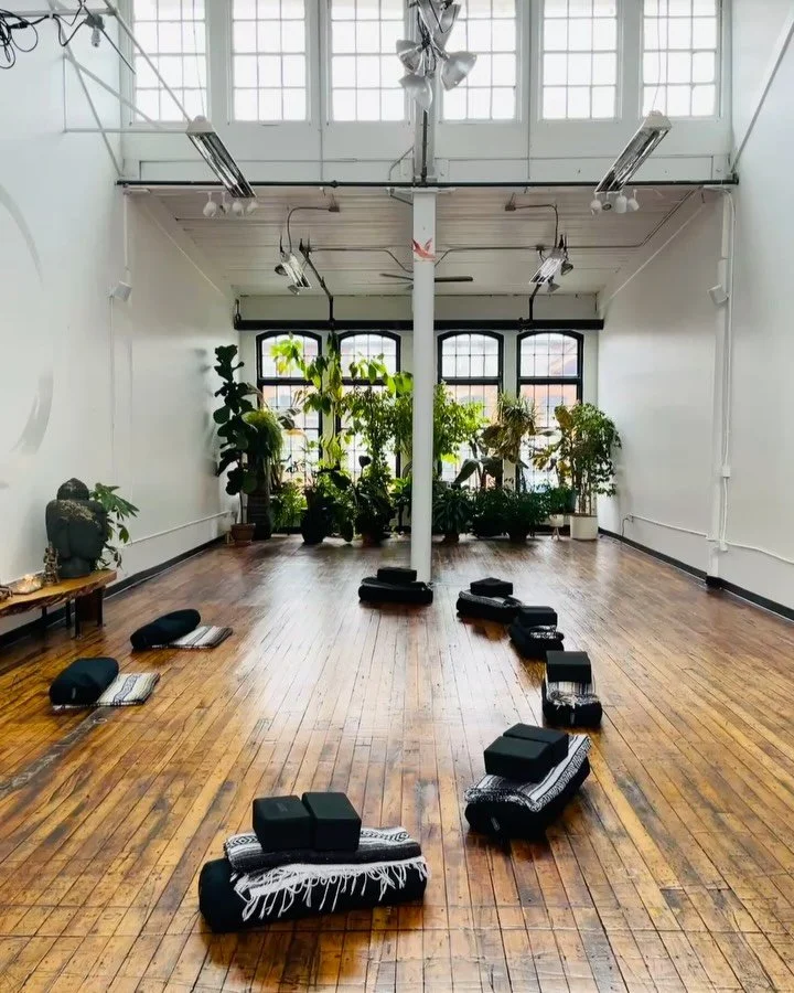 POV: You found a group of people who want to spend a Sunday afternoon eating snacks and talking about yoga philosophy. 10/10.

Thank you to everyone who joined us. We will see you in May 💫