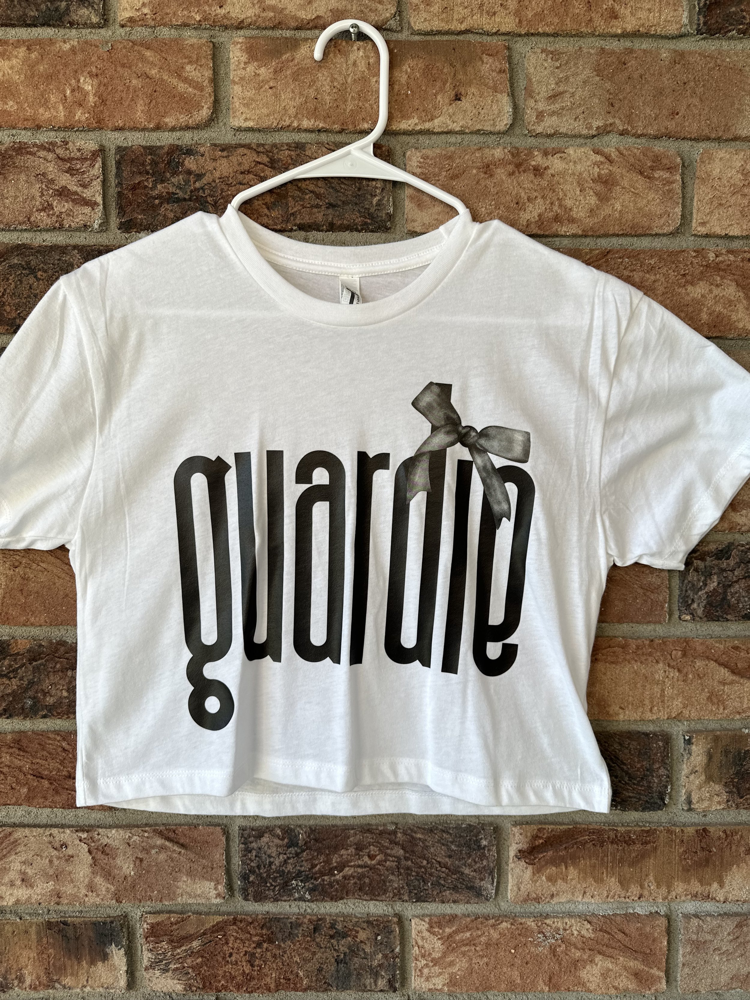 Guardie Bow Crop