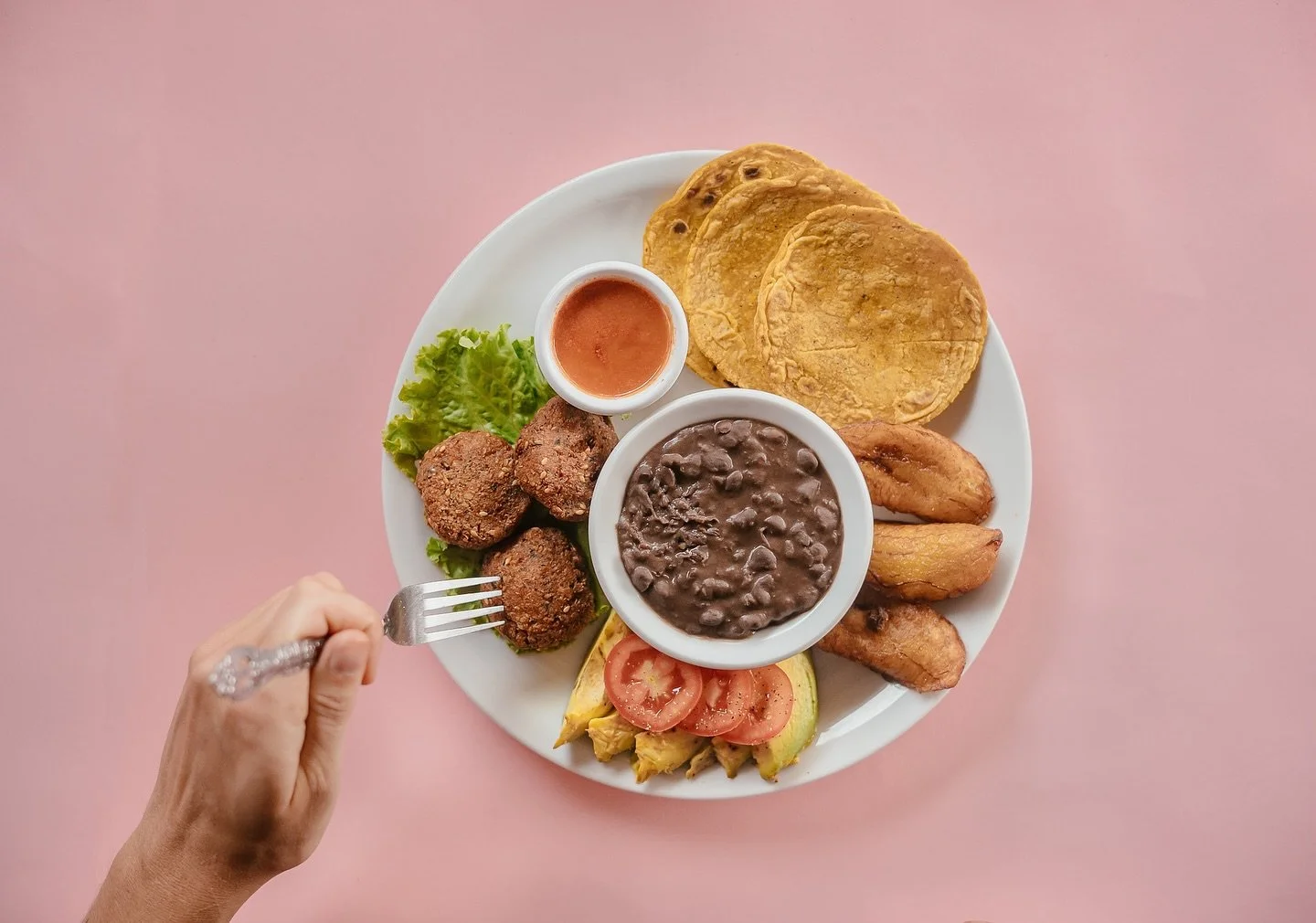 For when you want something hearty, wholesome, and 100% plant-based. A vegan twist on a Guatemalan favourite