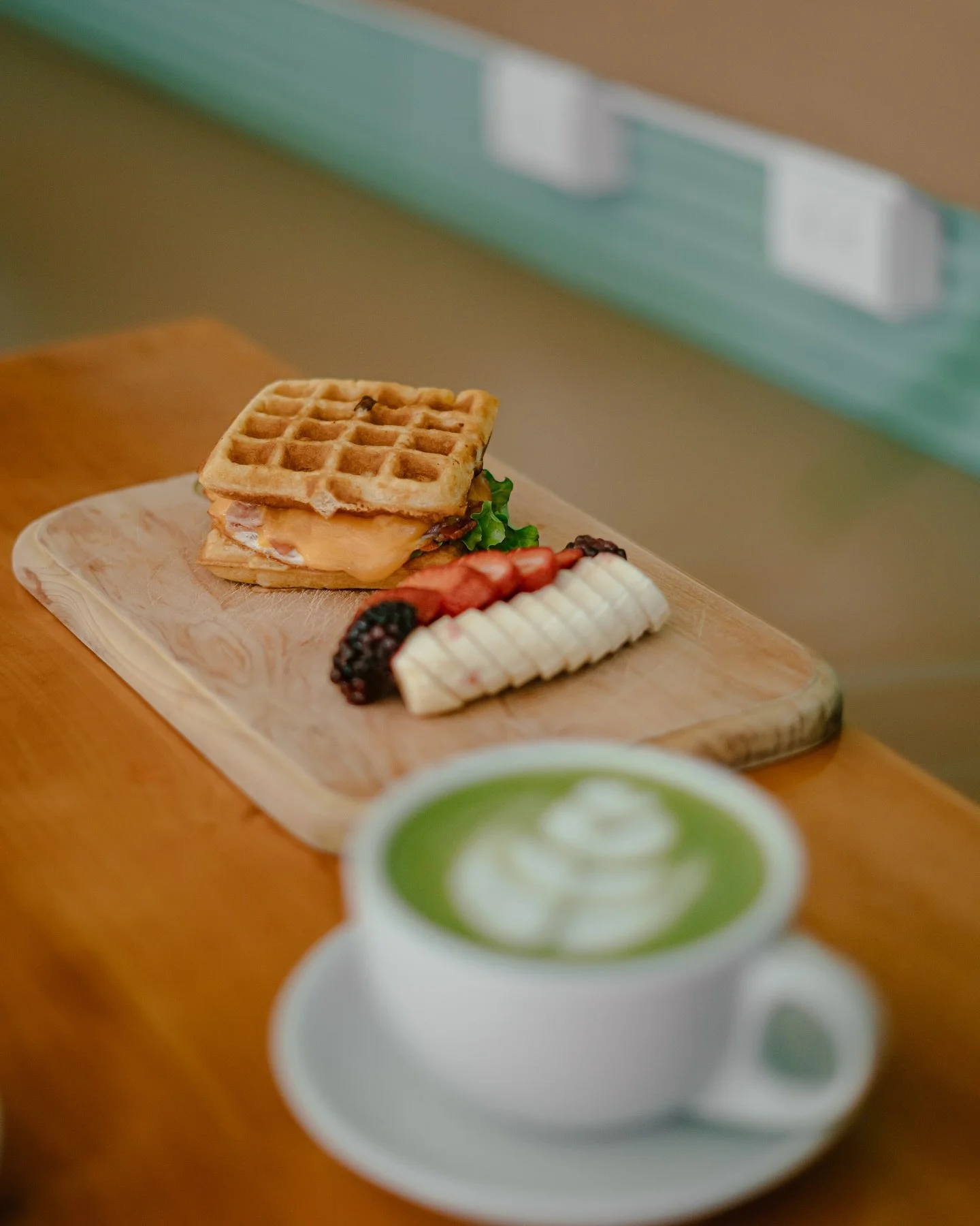 One sandwich, three personalities.
Muffin for the classics, waffle for the fun ones, croissant for the delightfully chaotic brunch people. 😌🥐🧇
Which one are you?