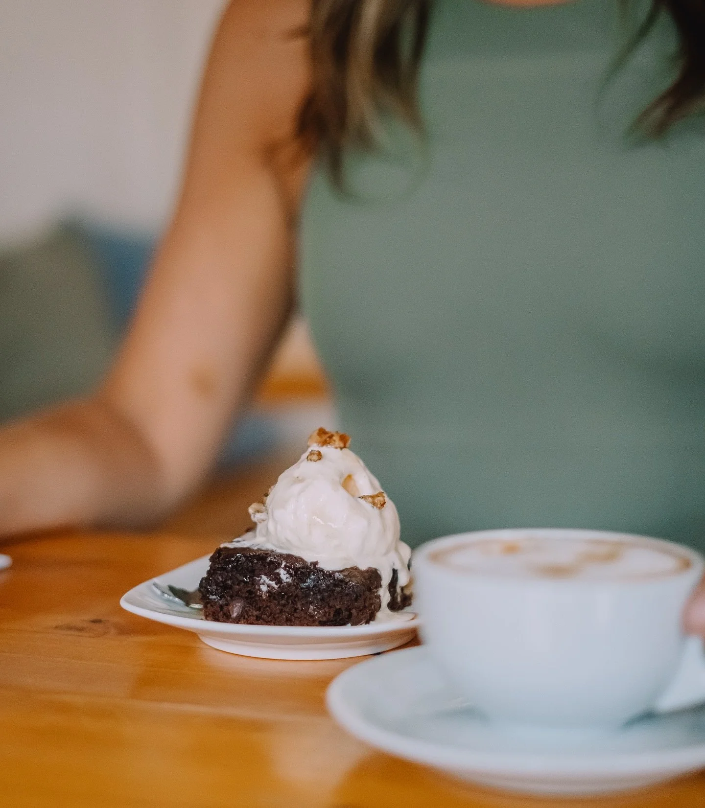 Craving something sweet? We&rsquo;ve got you covered 🤎
Pop in and see what treats we have available today &mdash; brownies, cinnamon rolls, banana bread + more!