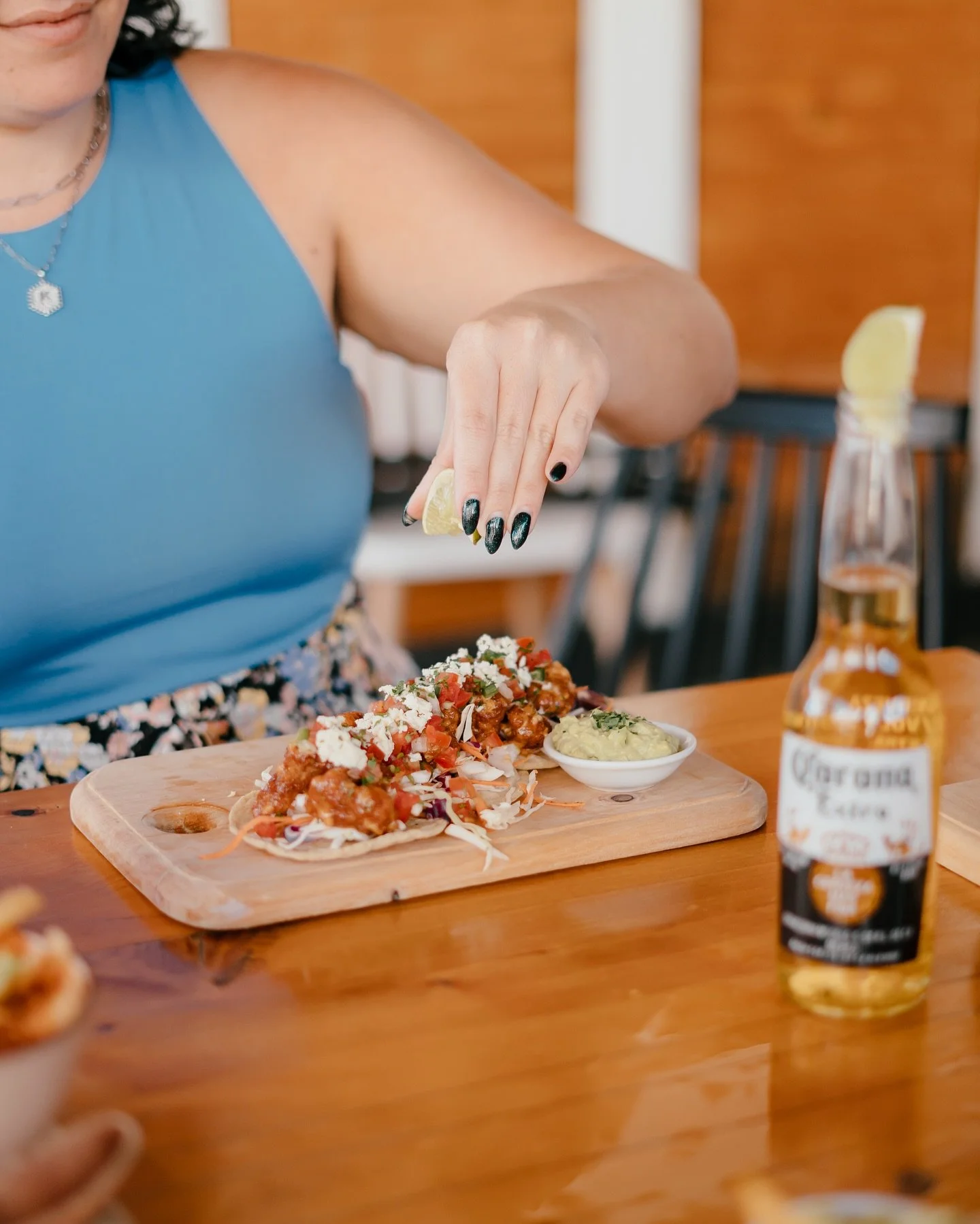 Need a lunch idea? We&rsquo;ve got you. 🌮
Try our tacos &mdash; chicken, shrimp, or cauliflower. There&rsquo;s an option for everyone!