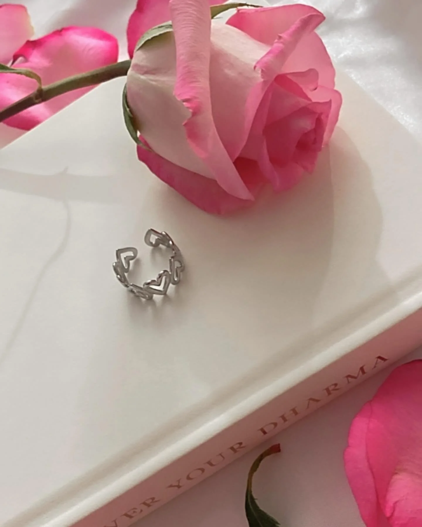 Aurora Heart 💗 Open Ring 💍 available in Silver and 18k gold

⟡ Open ring design to be adjustable and fit you perfectly

⟡ High Quality

⟡ Hypoallergenic

⟡ Tarnish Free 

⟡ Water Resistant

#jewelry #waterproof #elegant #heartring #affordable