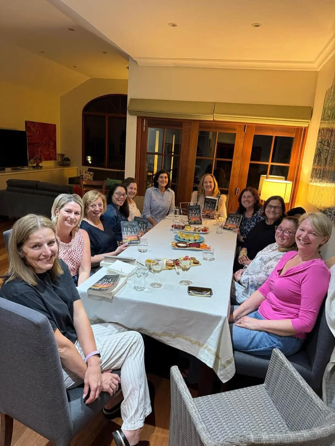 Had a hoot last night as a guest at the St Joey&rsquo;s book club! An awesome, engaged bunch of women who really love their crime - and other fiction. We chatted about the writing process, why I like to listen to confessions of real life murderers, C