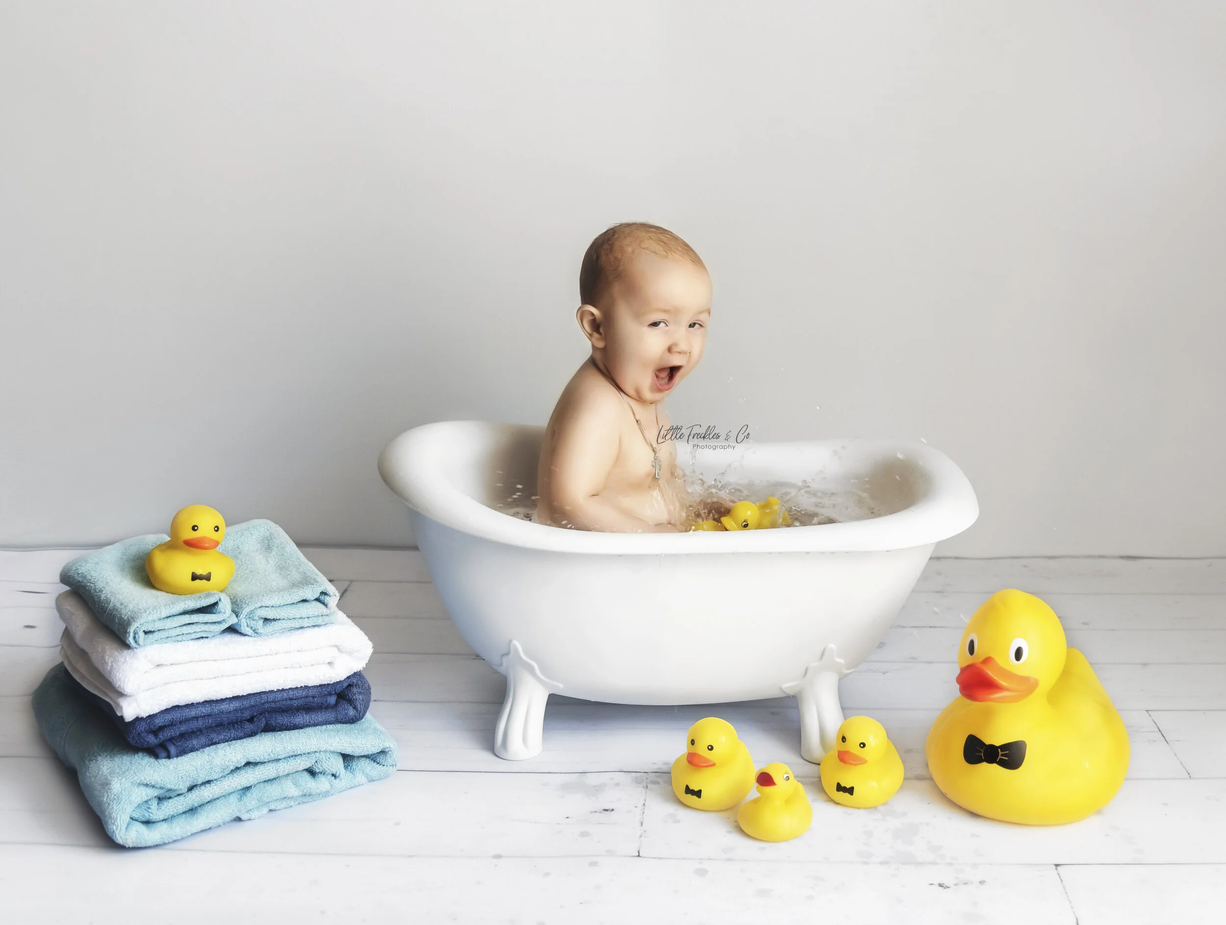 Splash bath is part of the I am ONE session with the formal portraits, pasta play & to finish with the splash bath 