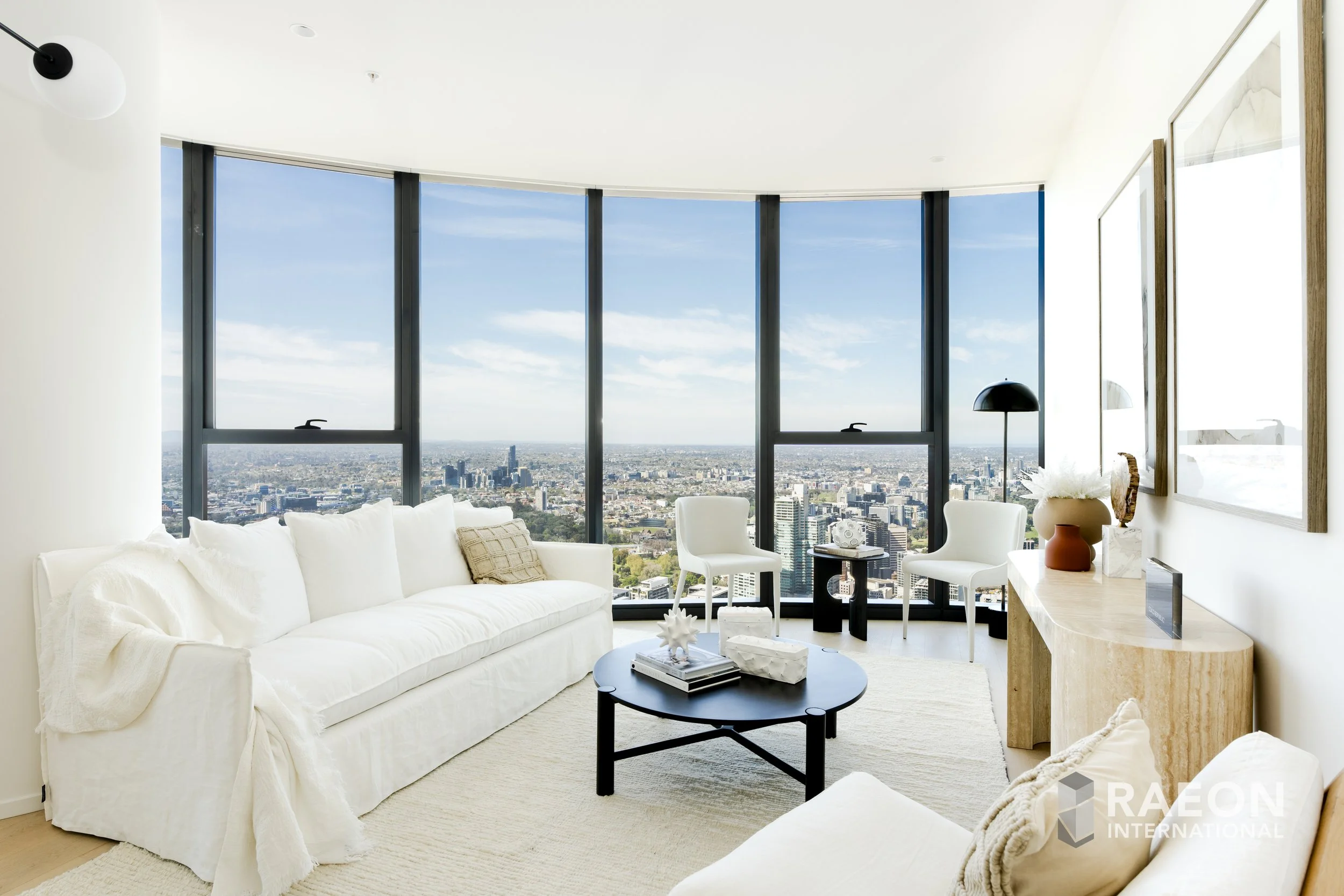 Penthouse 6404E, Melbourne Square