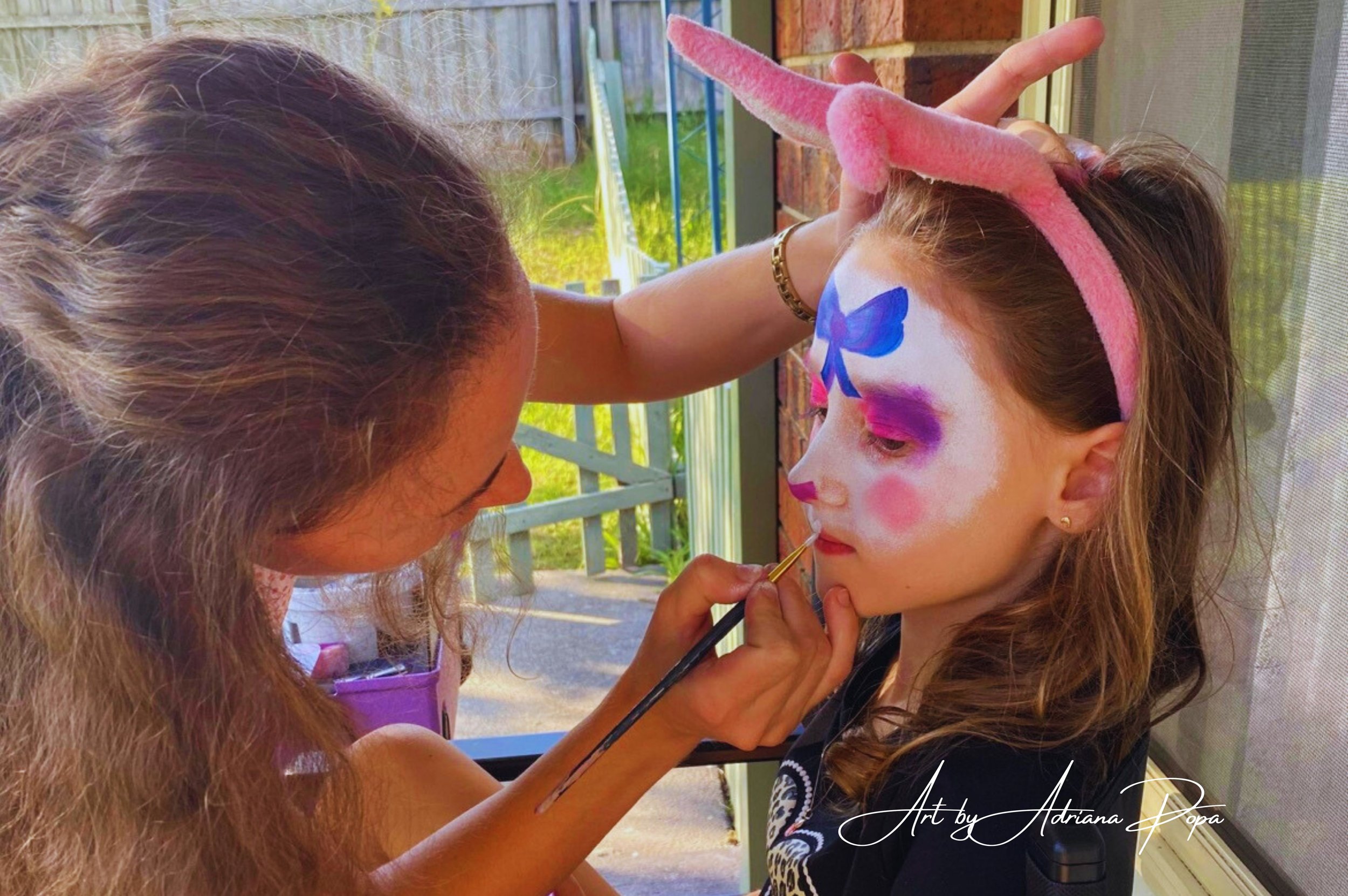 Art by Adriana Popa: bunny.jpg