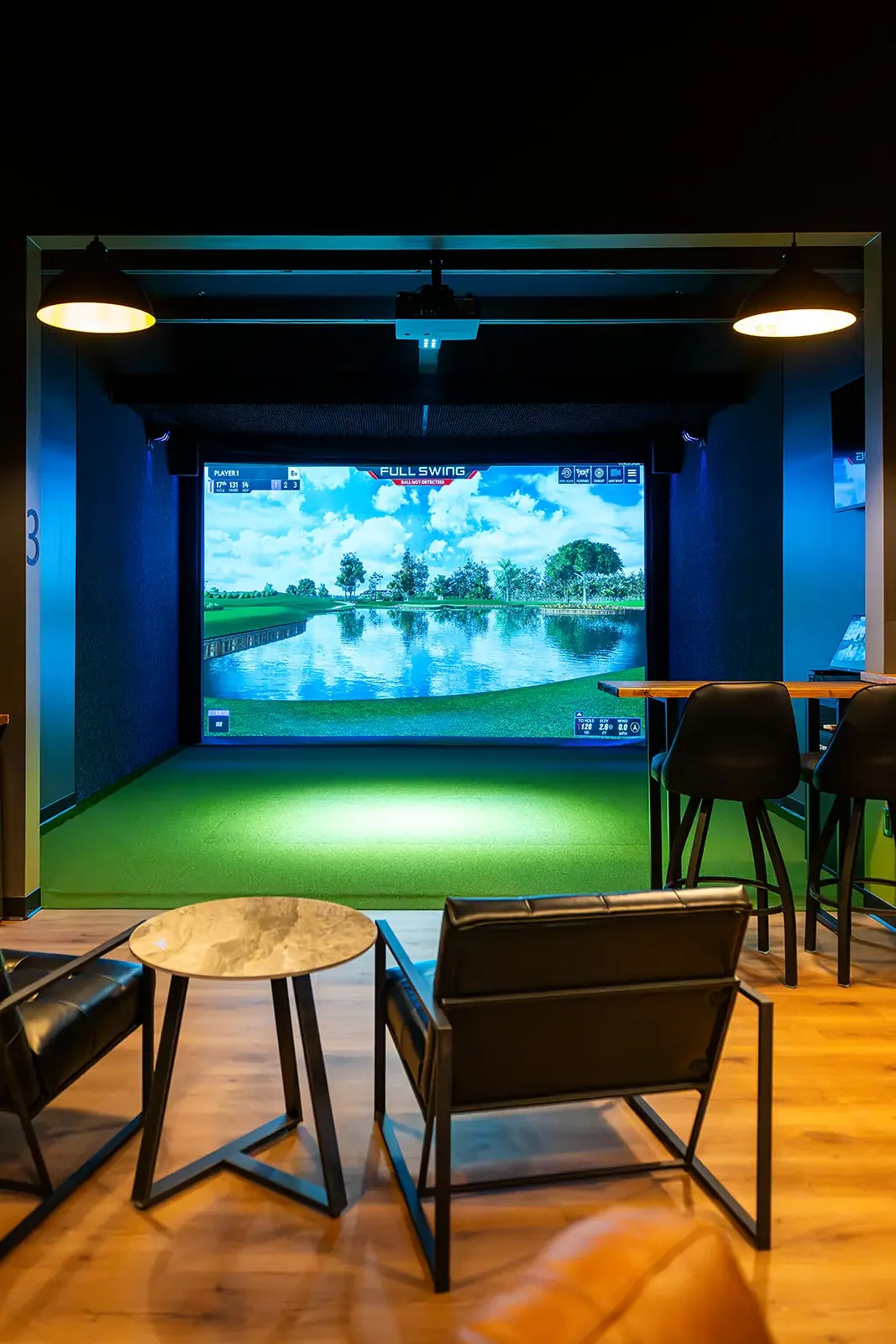 rcc-back-nine-golf-alpharetta-simulator-lounge-01.webp