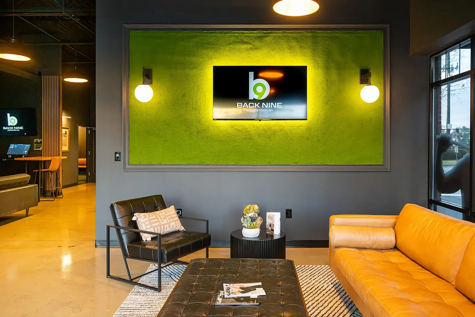 rcc-back-nine-golf-holly-springs-lounge-seating-01.webp