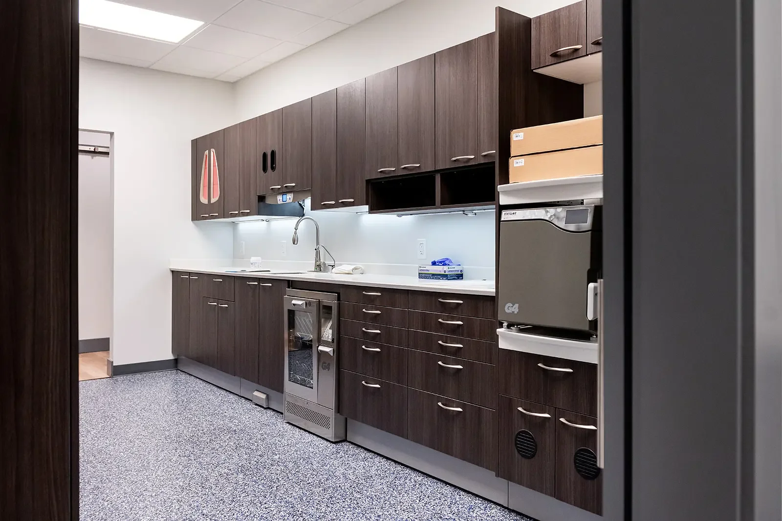 rcc-gainesville-dental-sterilization-room.webp