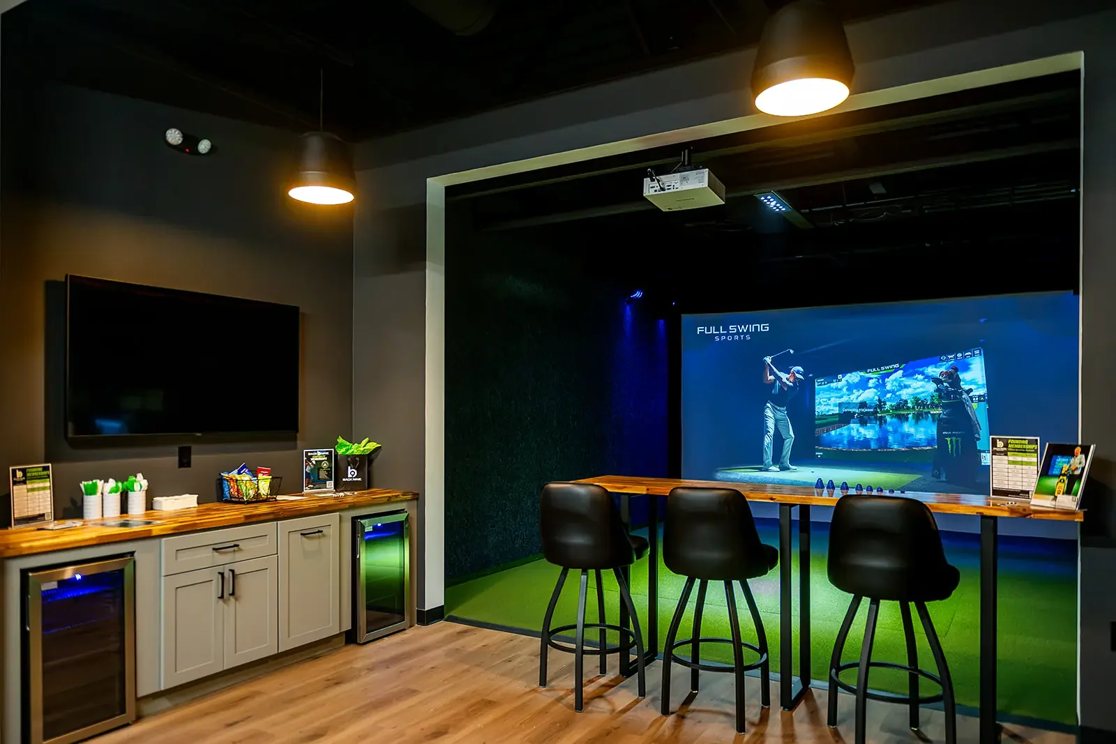 rcc-back-nine-golf-cumming-simulator-bay-bar.webp