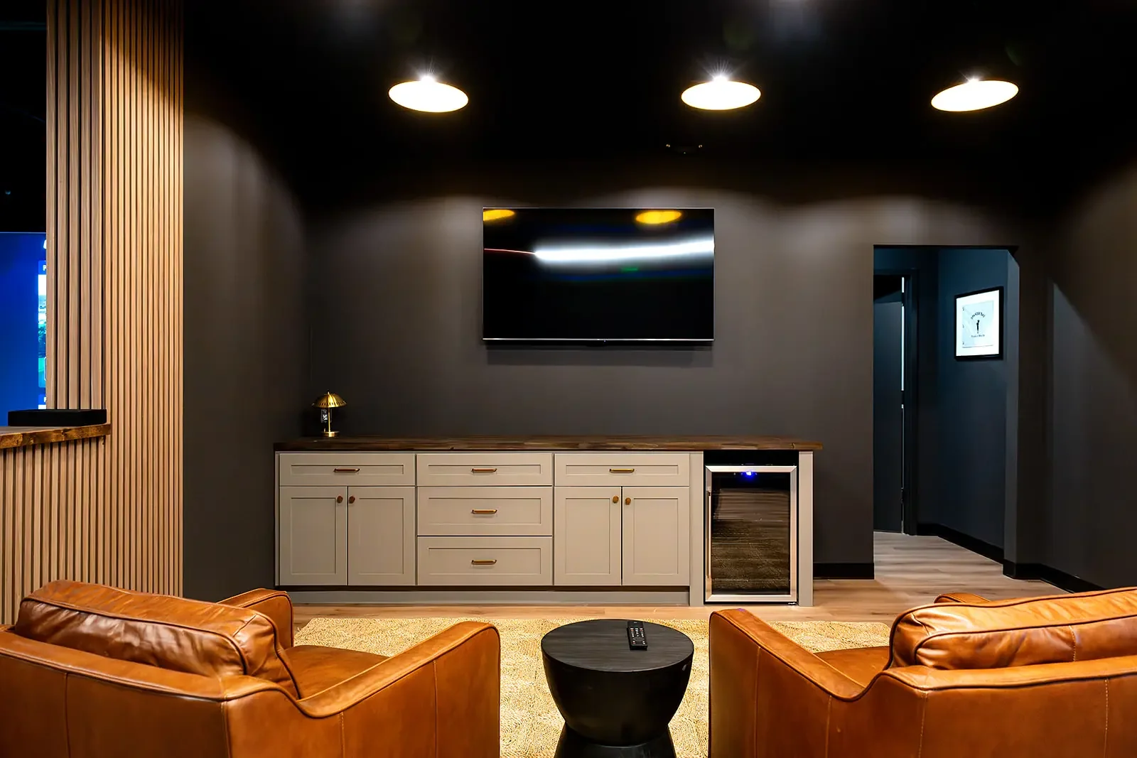 rcc-back-nine-golf-roswell-lounge-seating-01.webp