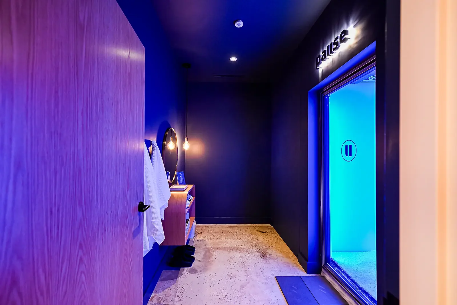 rcc-pause-cold-plunge-room-01.webp