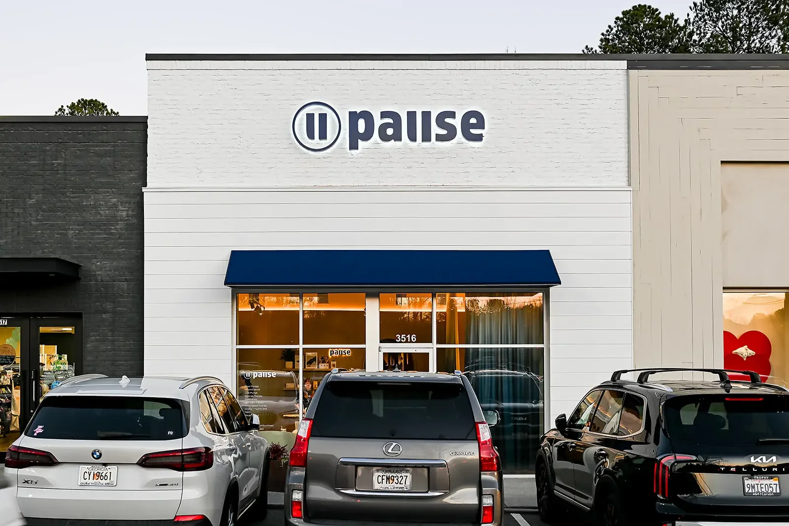rcc-pause-exterior-storefront-01.webp