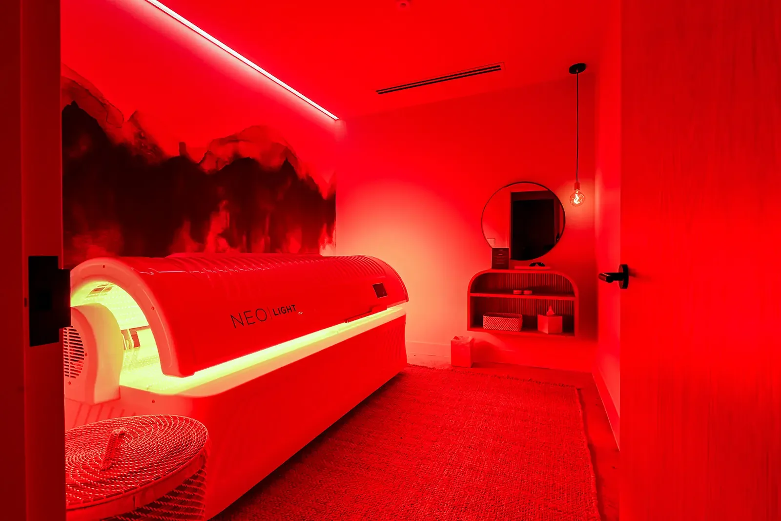 rcc-pause-red-light-therapy-room-01.webp